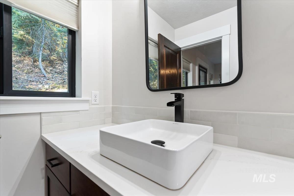 2521 W Mountain Road Property Photo 25