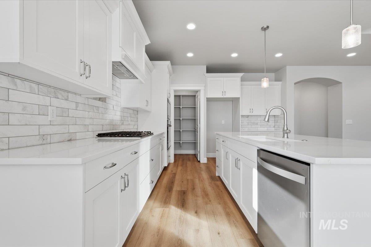4564 S Selatir Way Property Photo 3