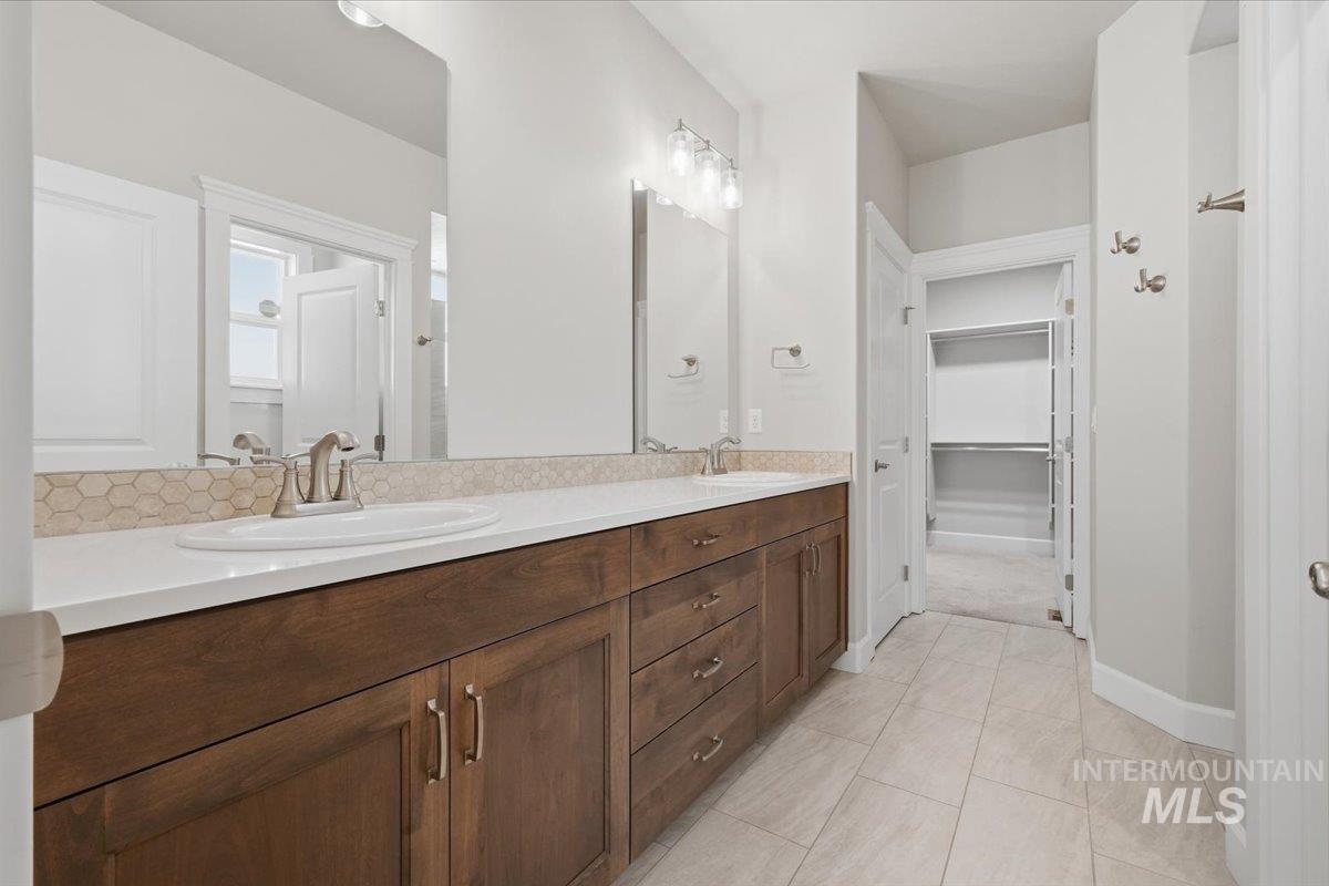 4564 S Selatir Way Property Photo 11