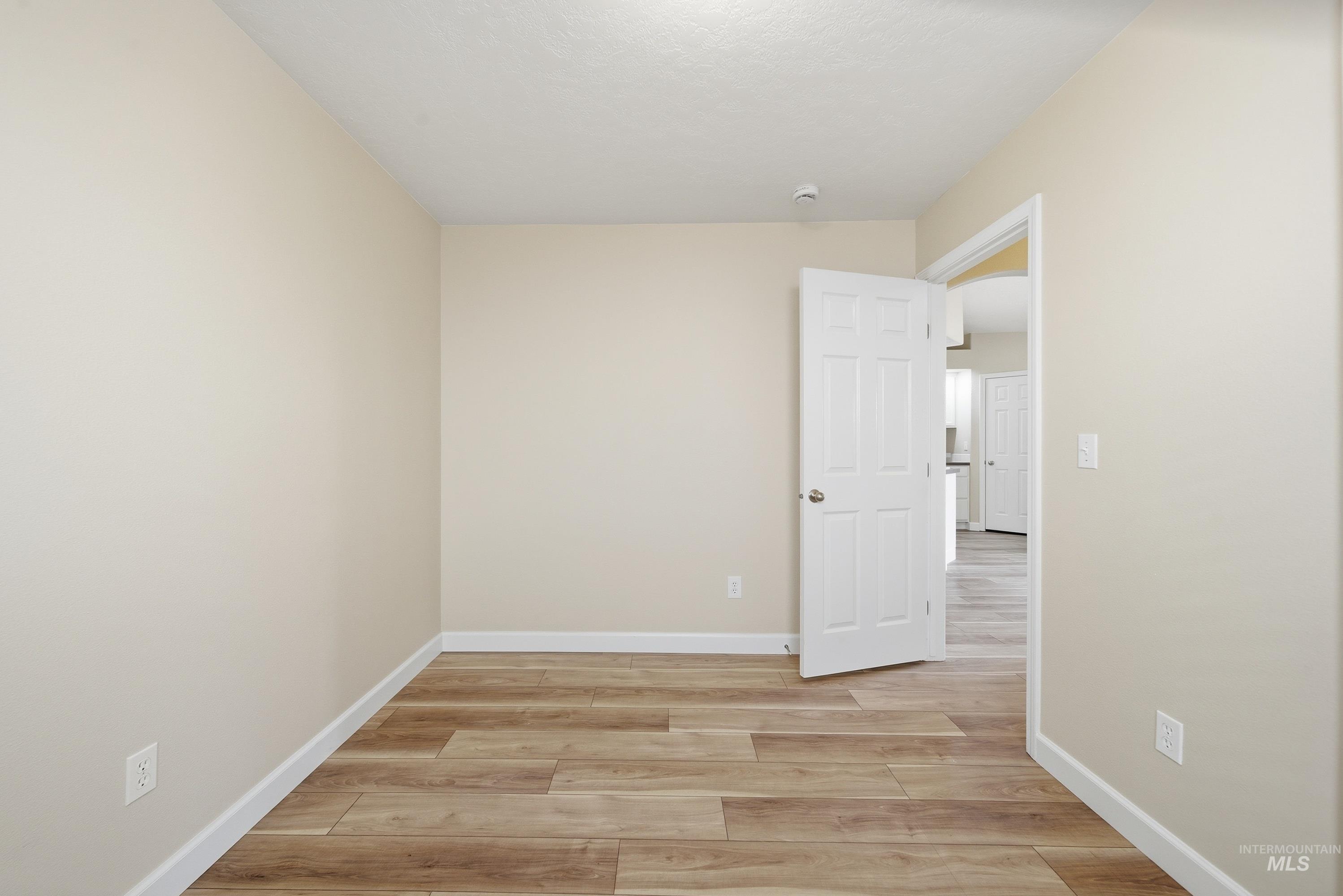 2059 N Eureka Ave Property Photo 19