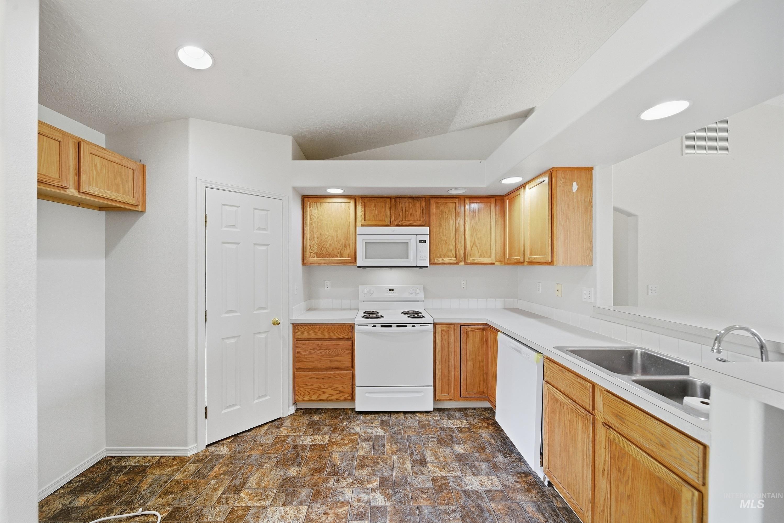 12522 W Camas Dr Property Photo 2