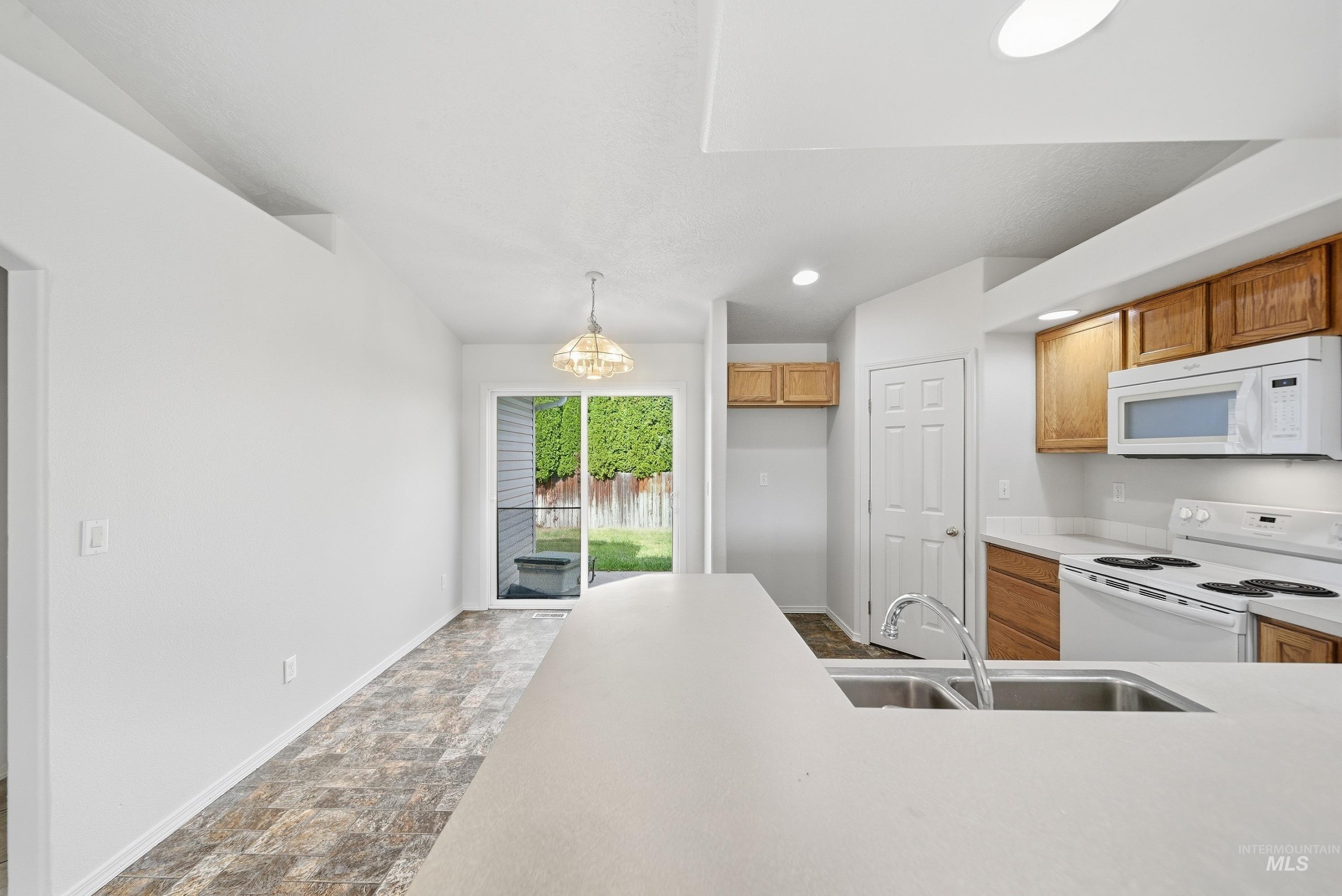 12522 W Camas Dr Property Photo 7
