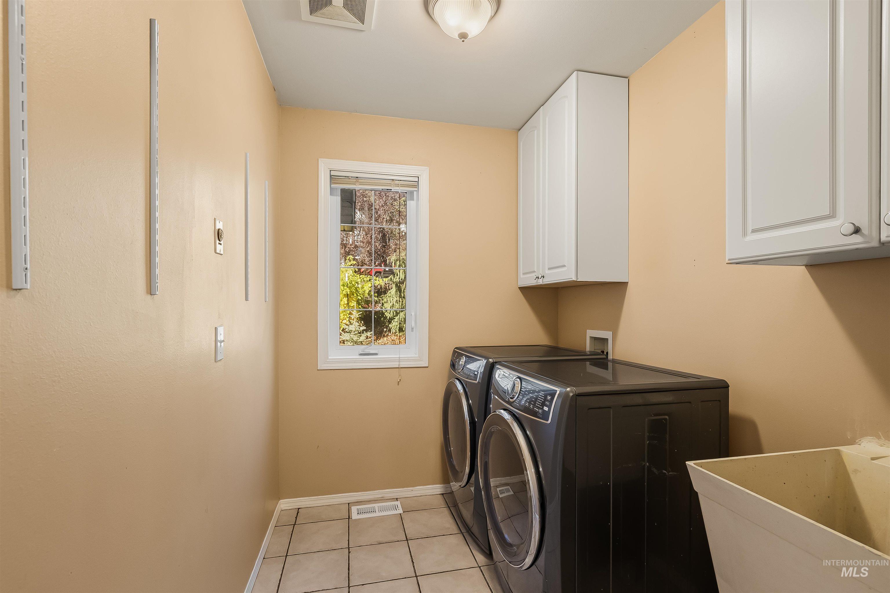 992 Peachtree Dr Property Photo 28