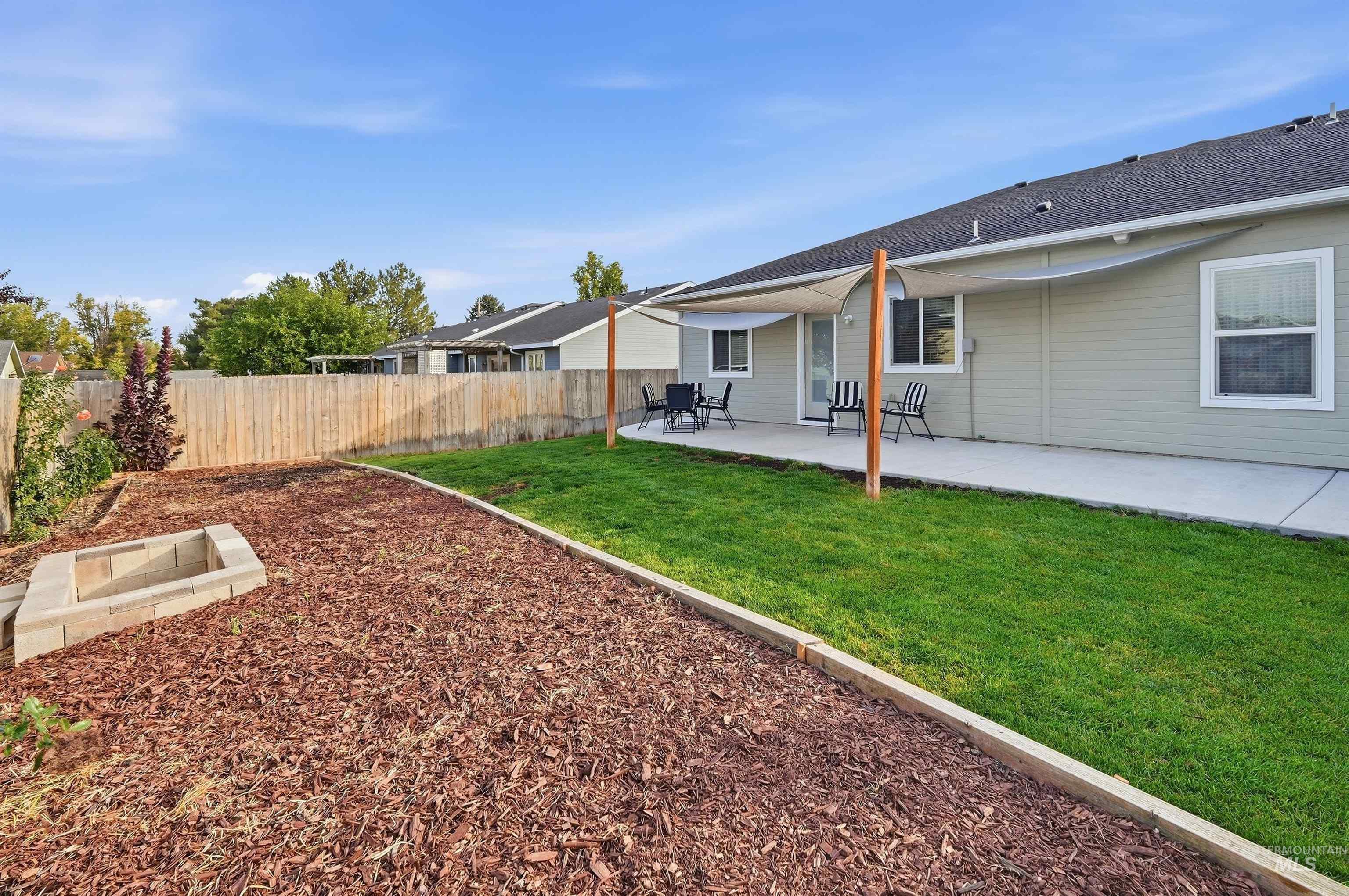 3210 Airport Ave Property Photo 17