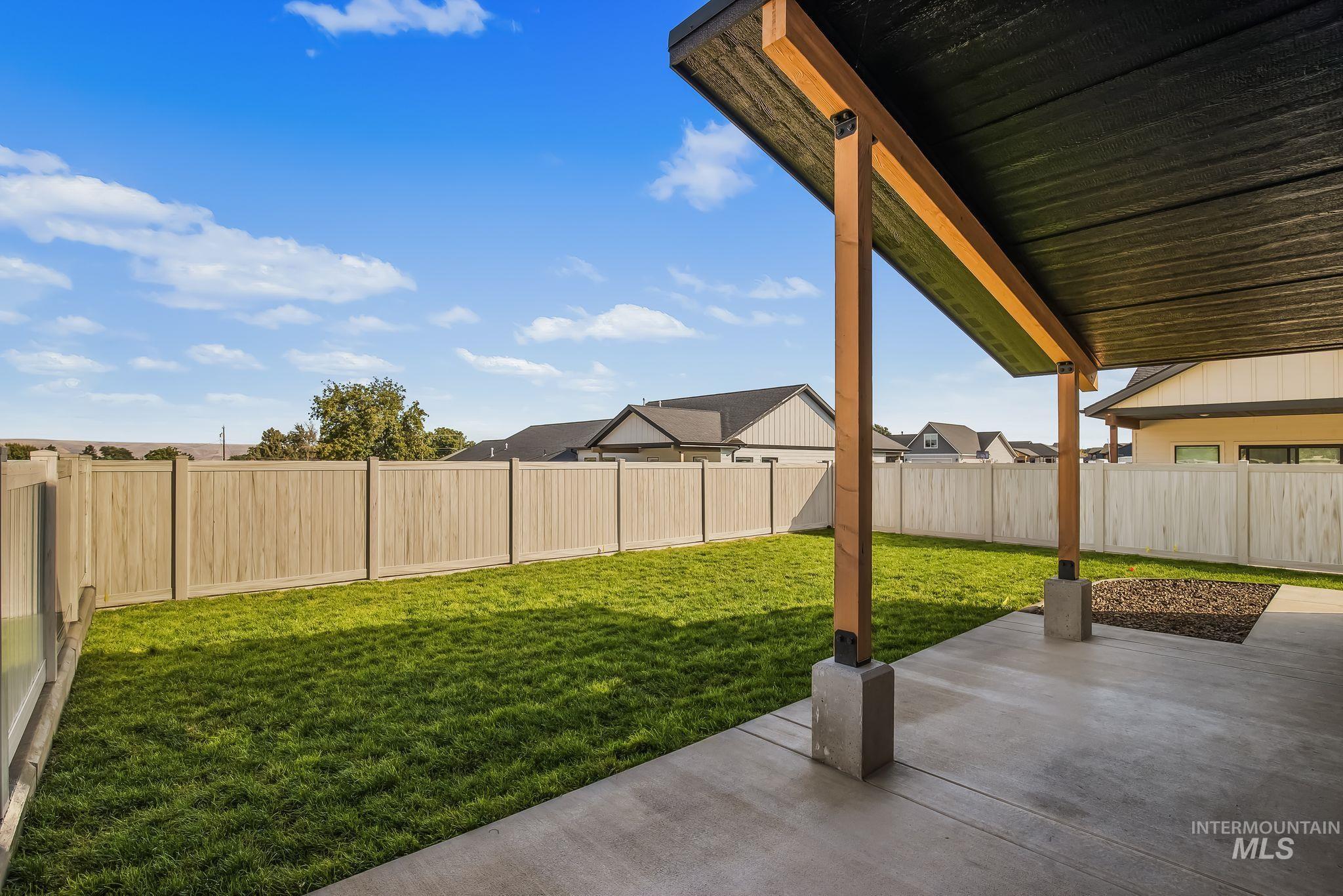 2139 Birch Property Photo 11