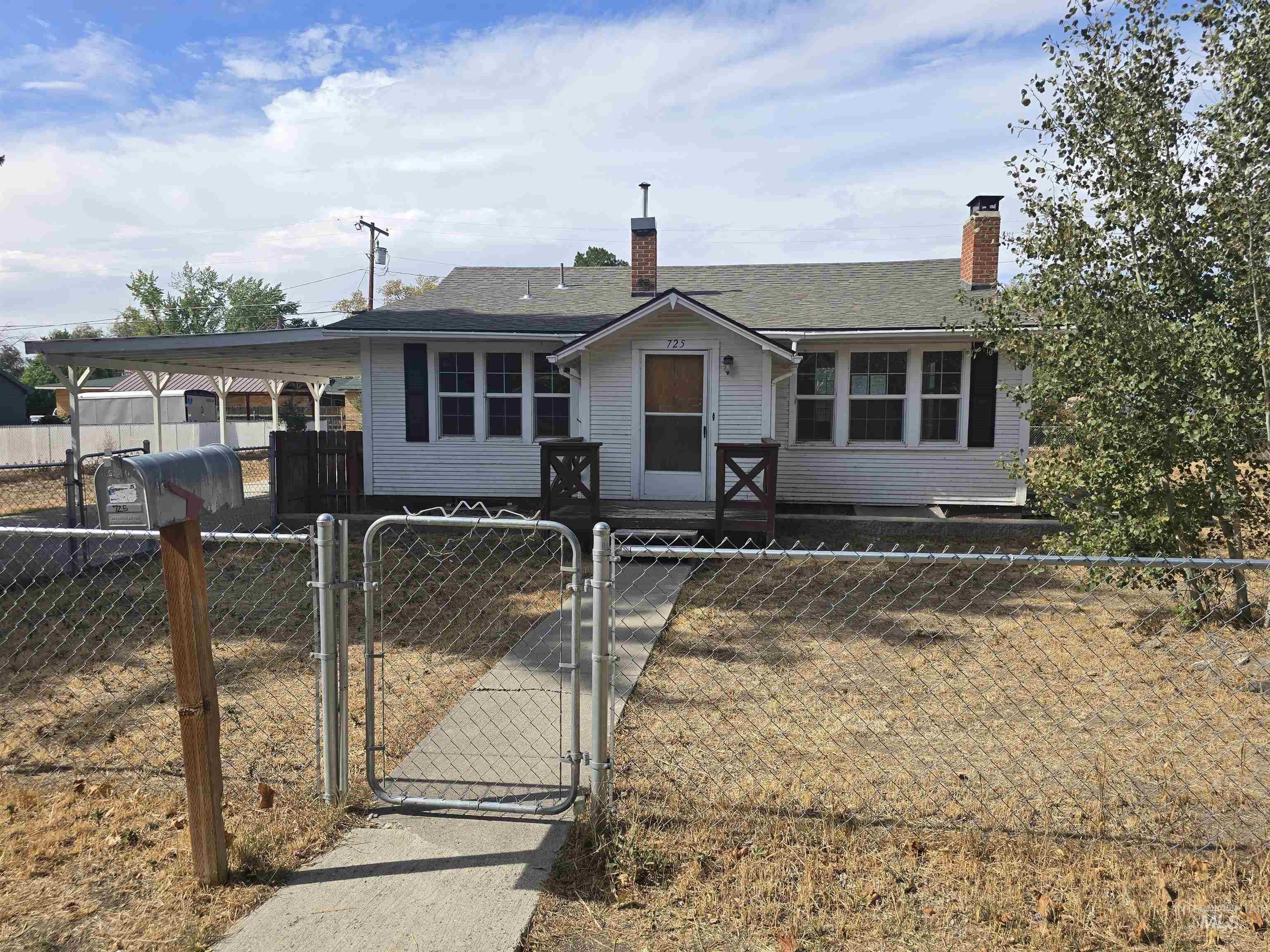 725 Oregon St. Property Photo 3
