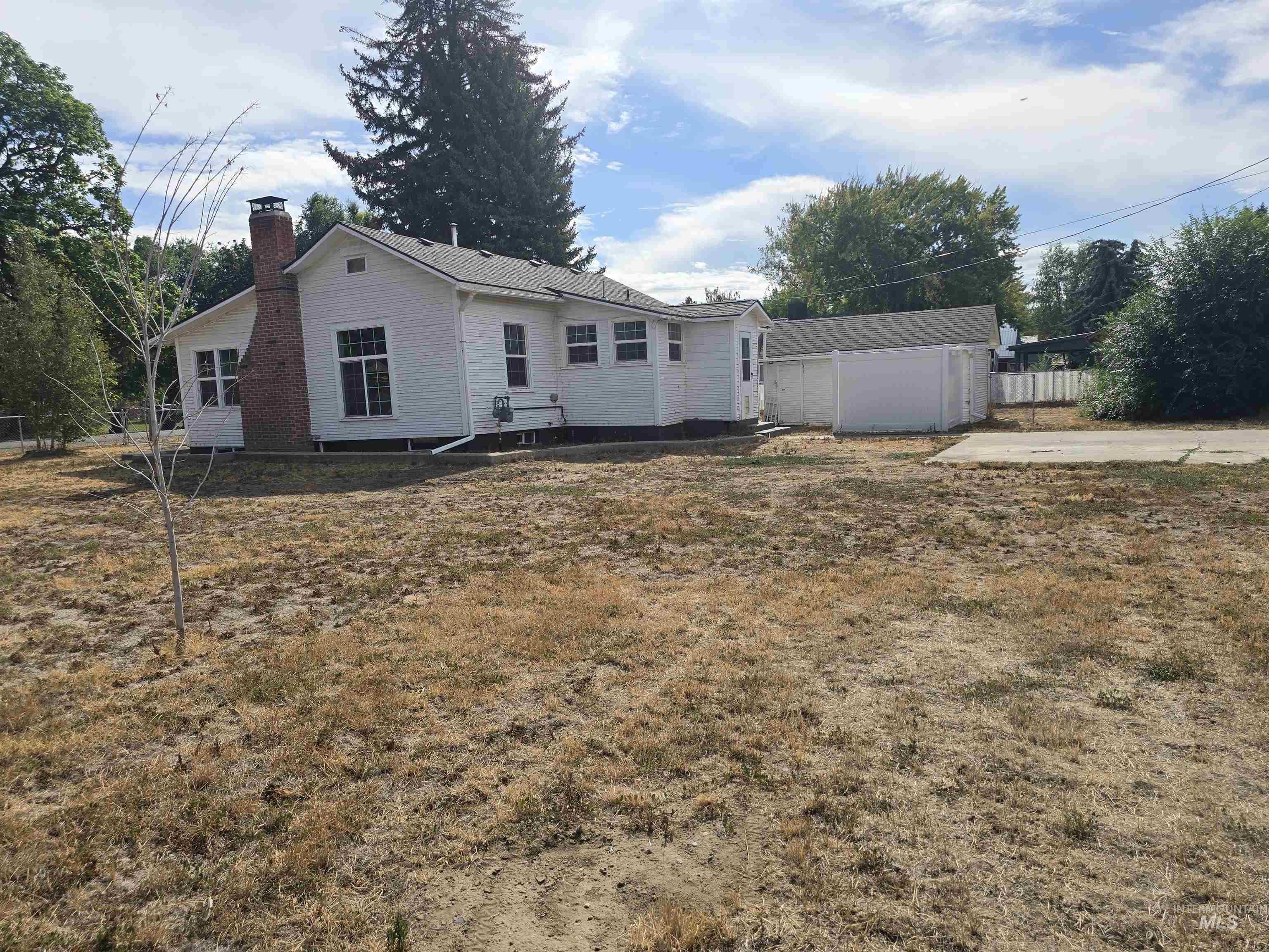 725 Oregon St. Property Photo 6