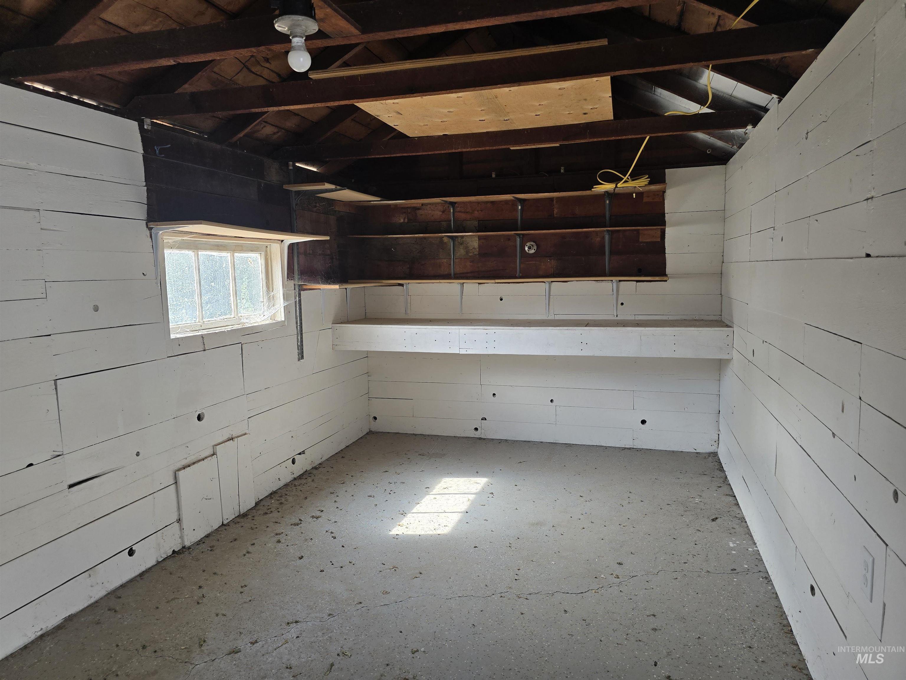 725 Oregon St. Property Photo 10