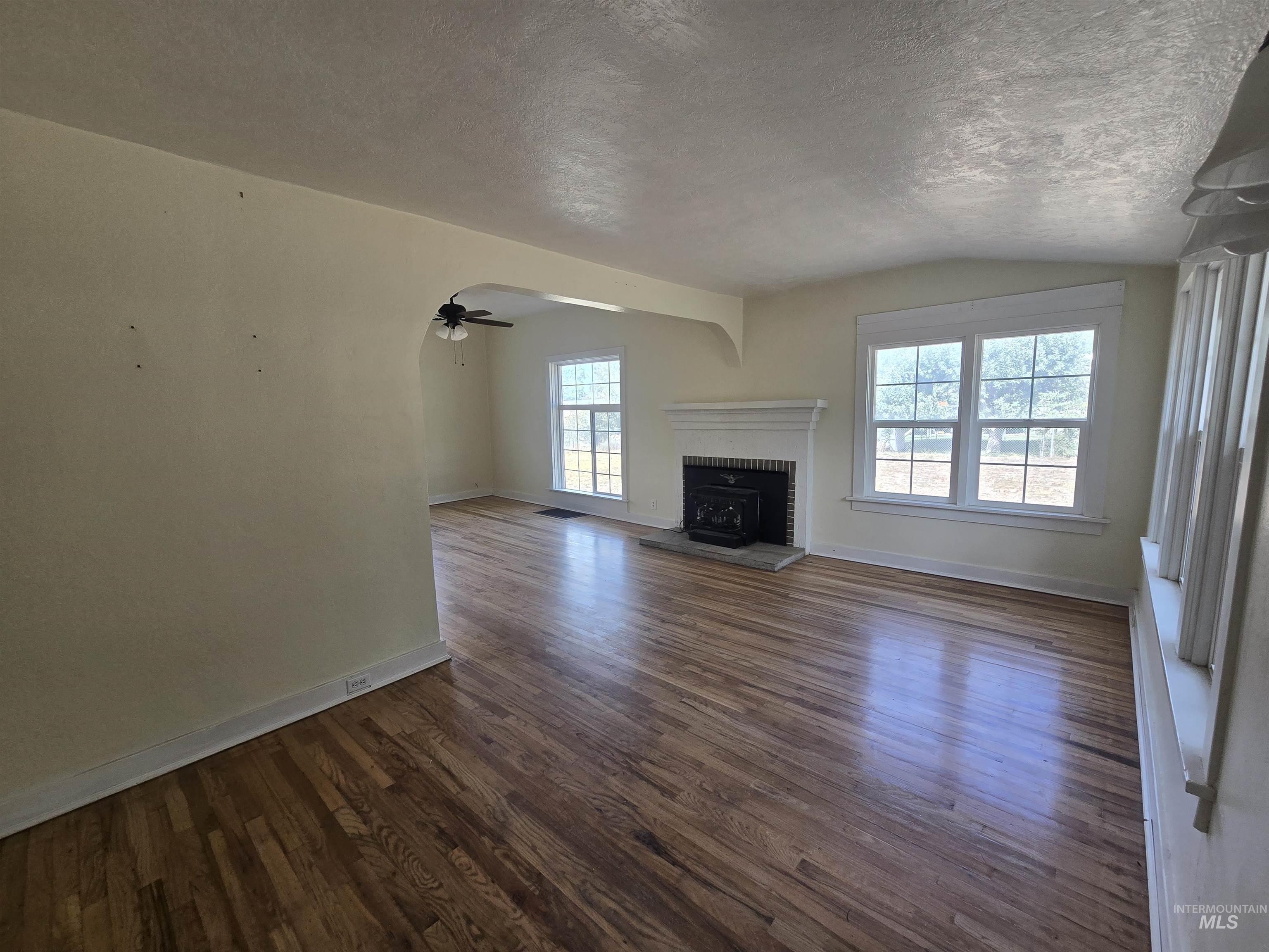 725 Oregon St. Property Photo 12