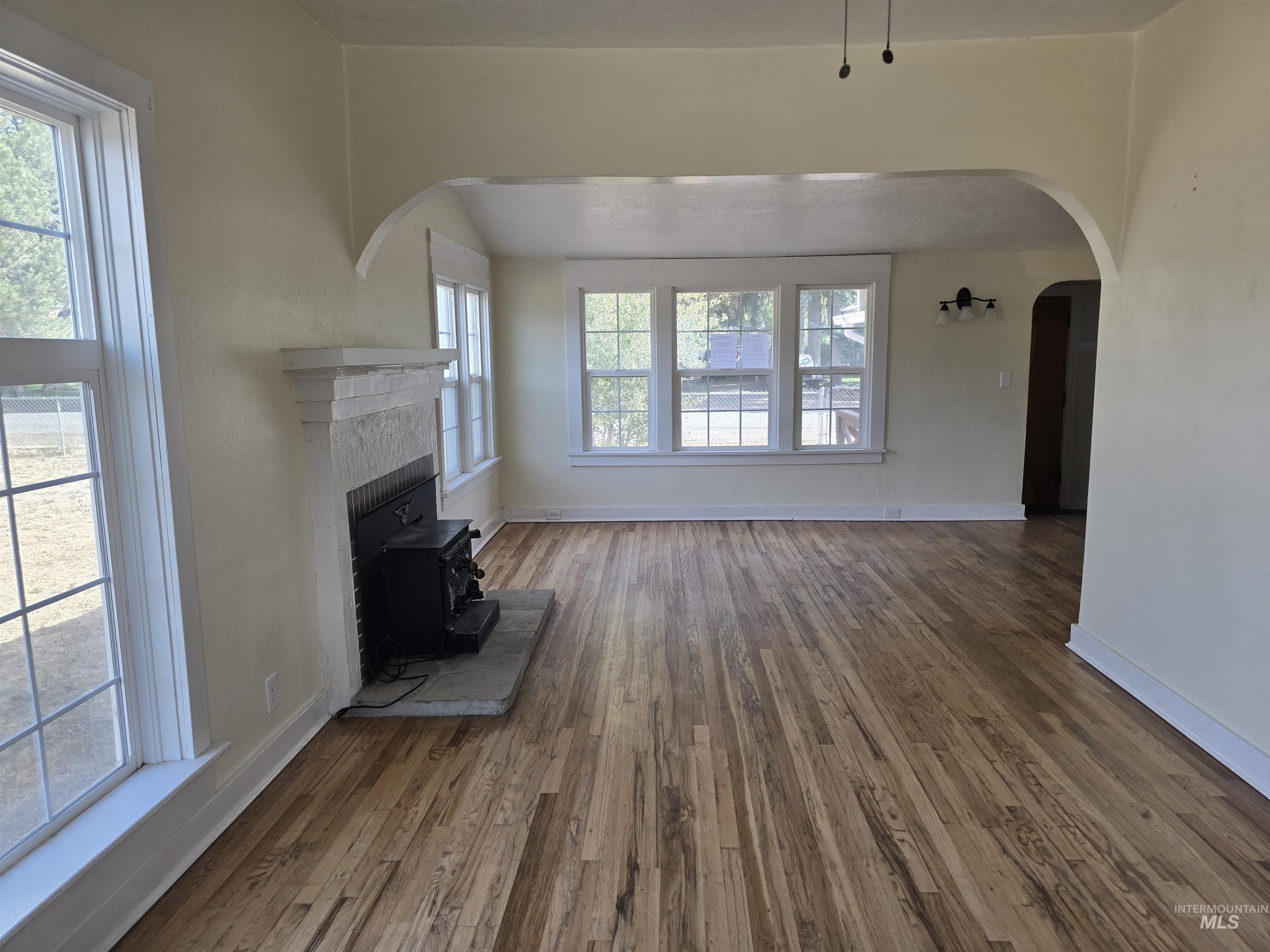 725 Oregon St. Property Photo 32