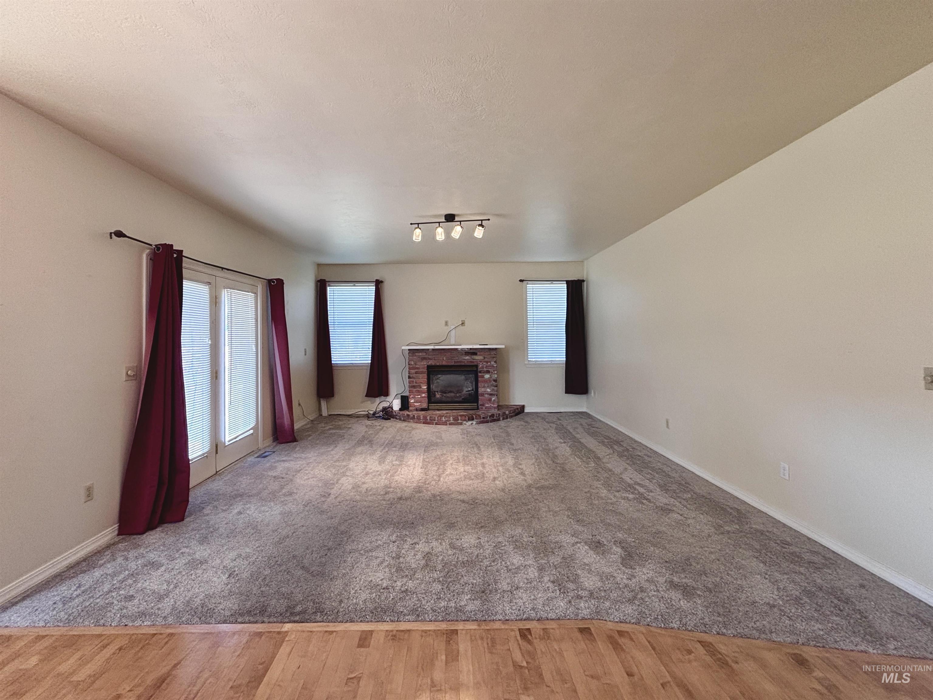 1047 E 2700 S Property Photo 18