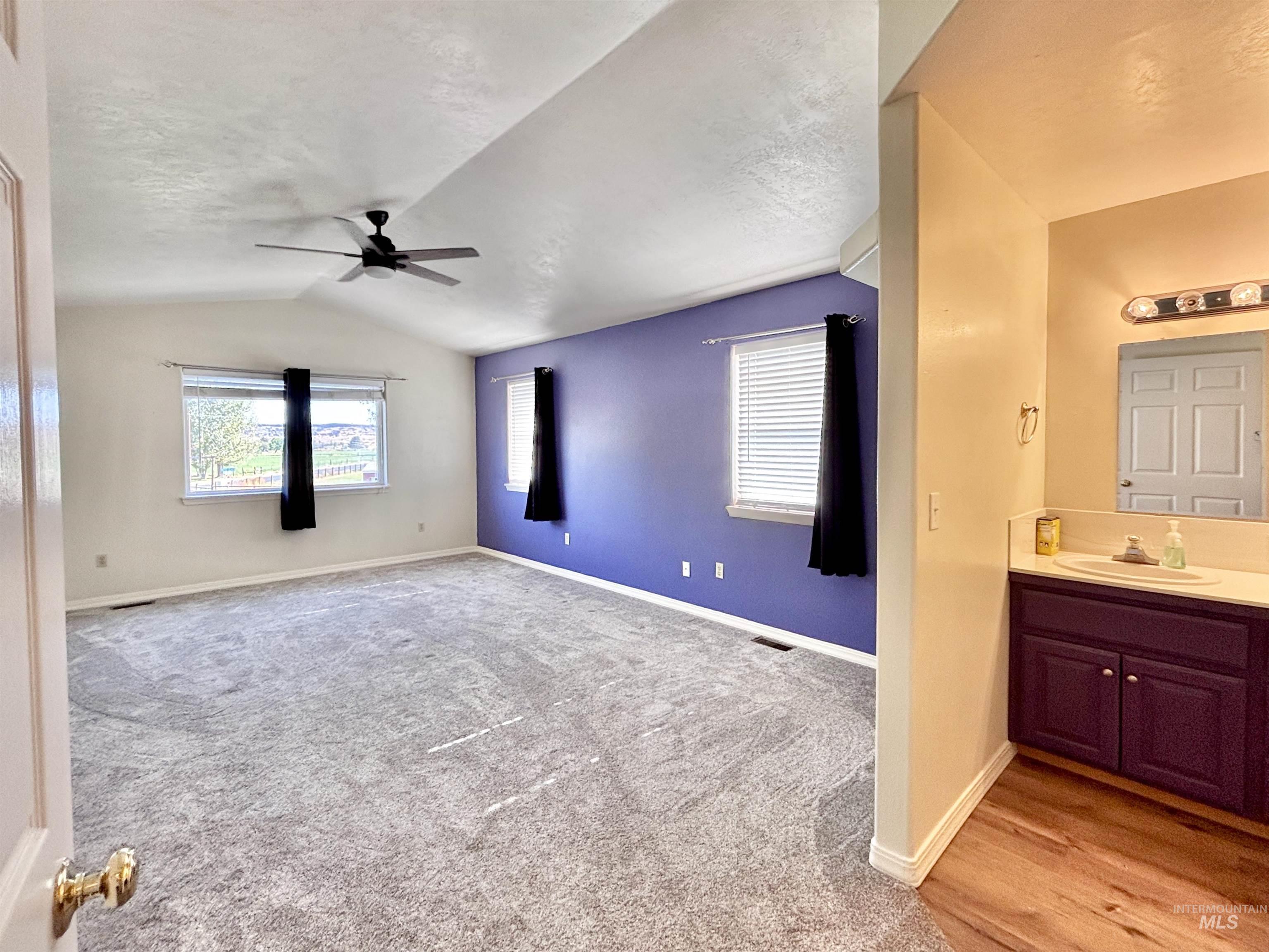 1047 E 2700 S Property Photo 22