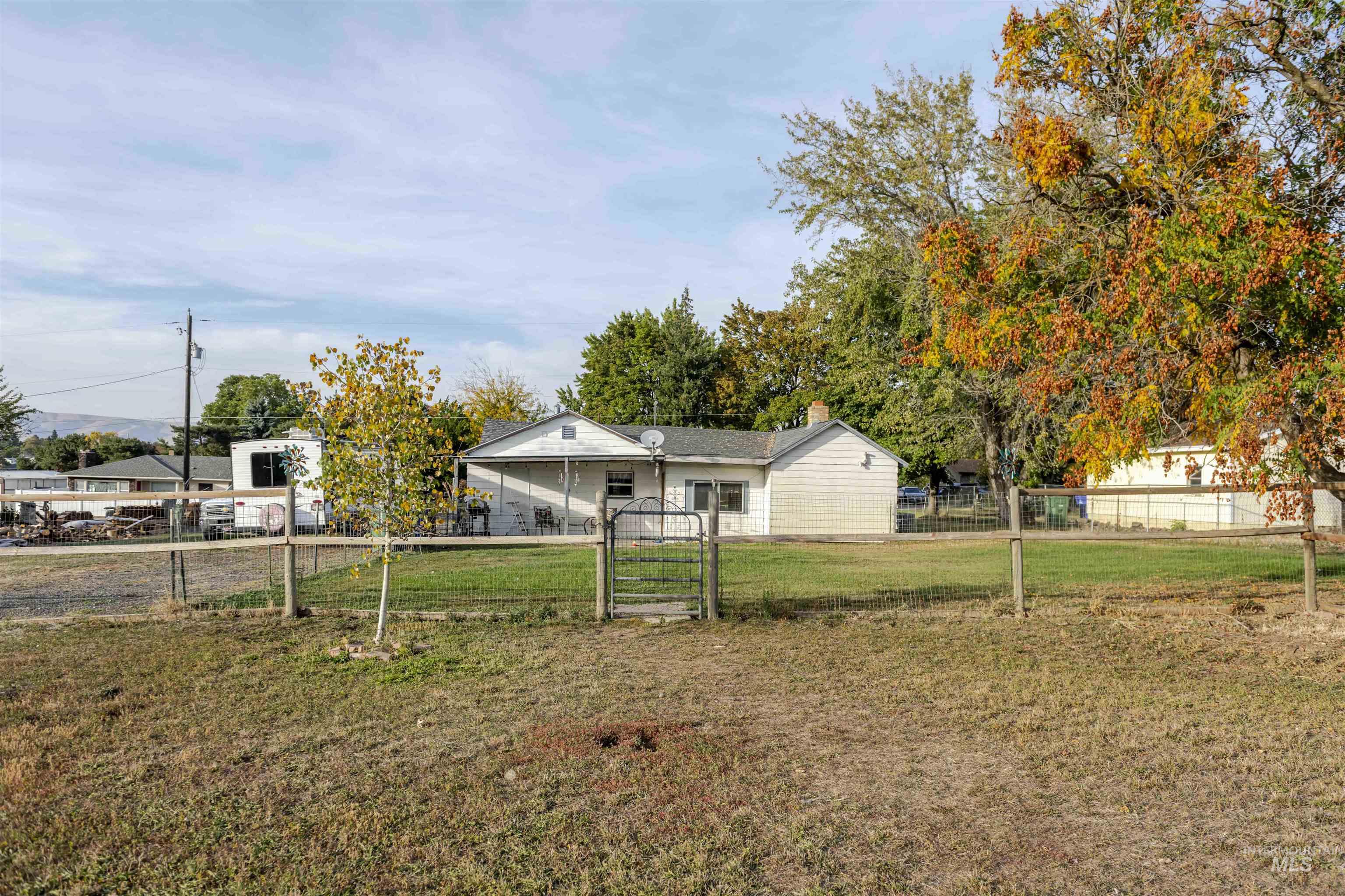 1010 Powers Ave Property Photo 7