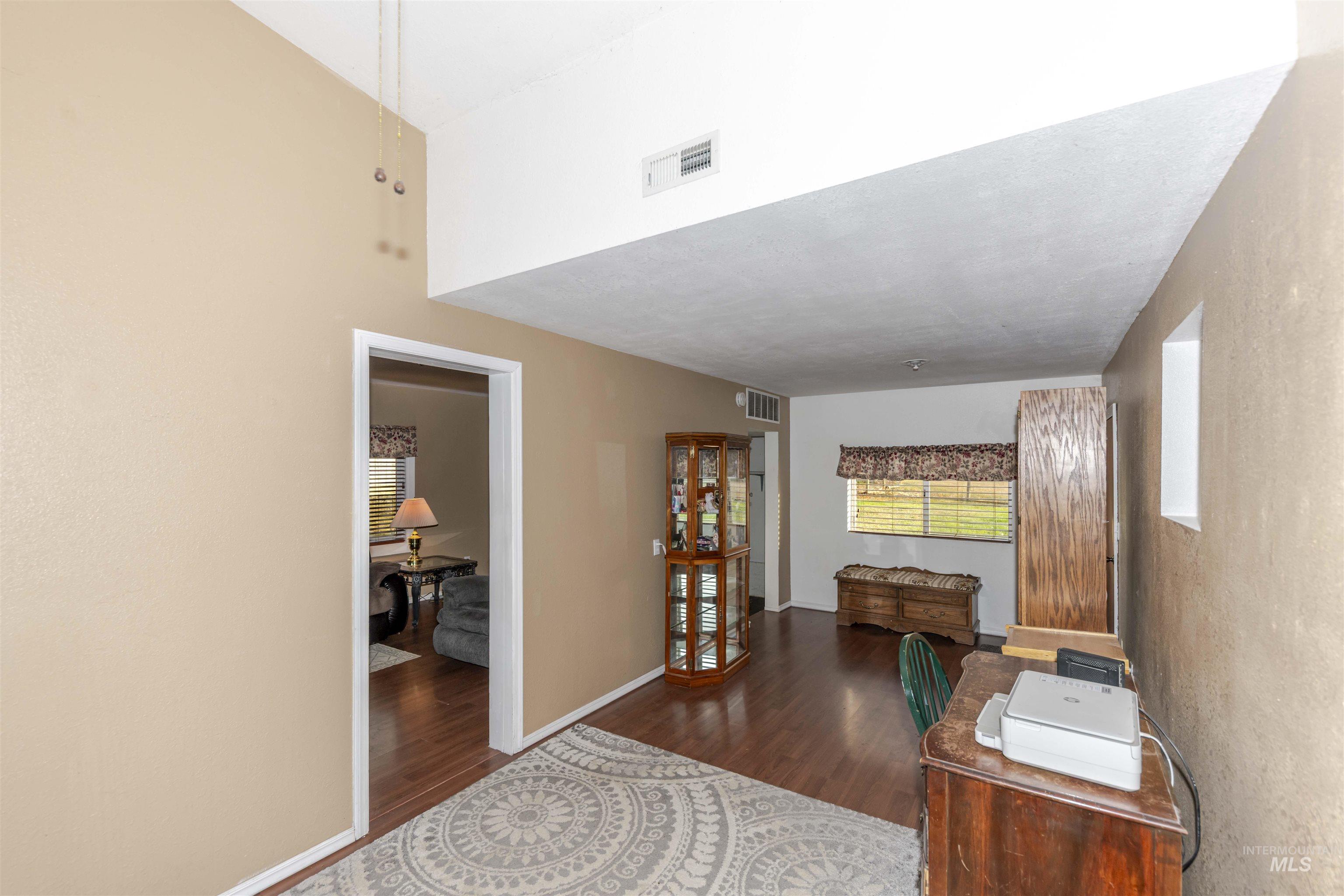1010 Powers Ave Property Photo 11