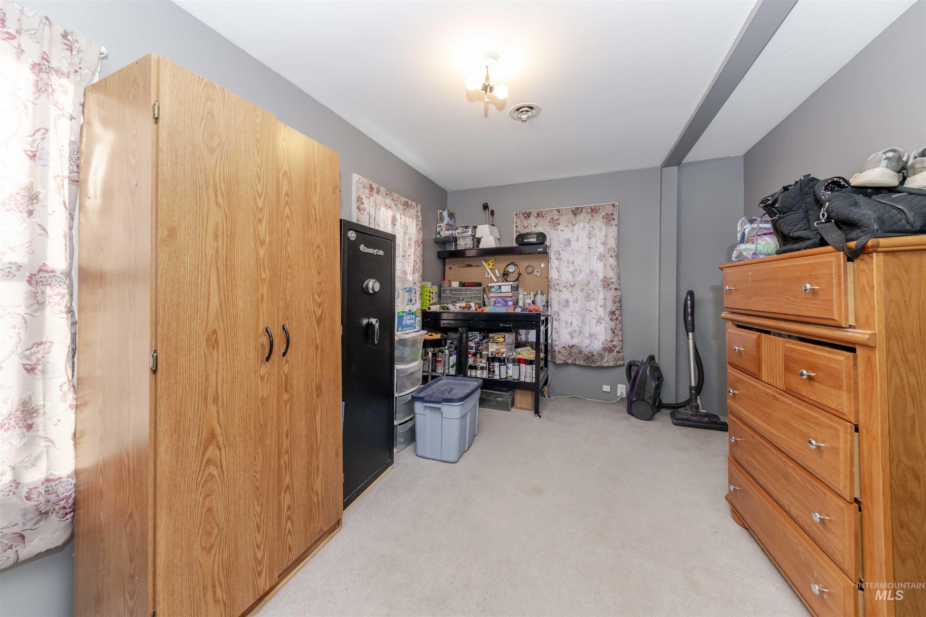 1010 Powers Ave Property Photo 24