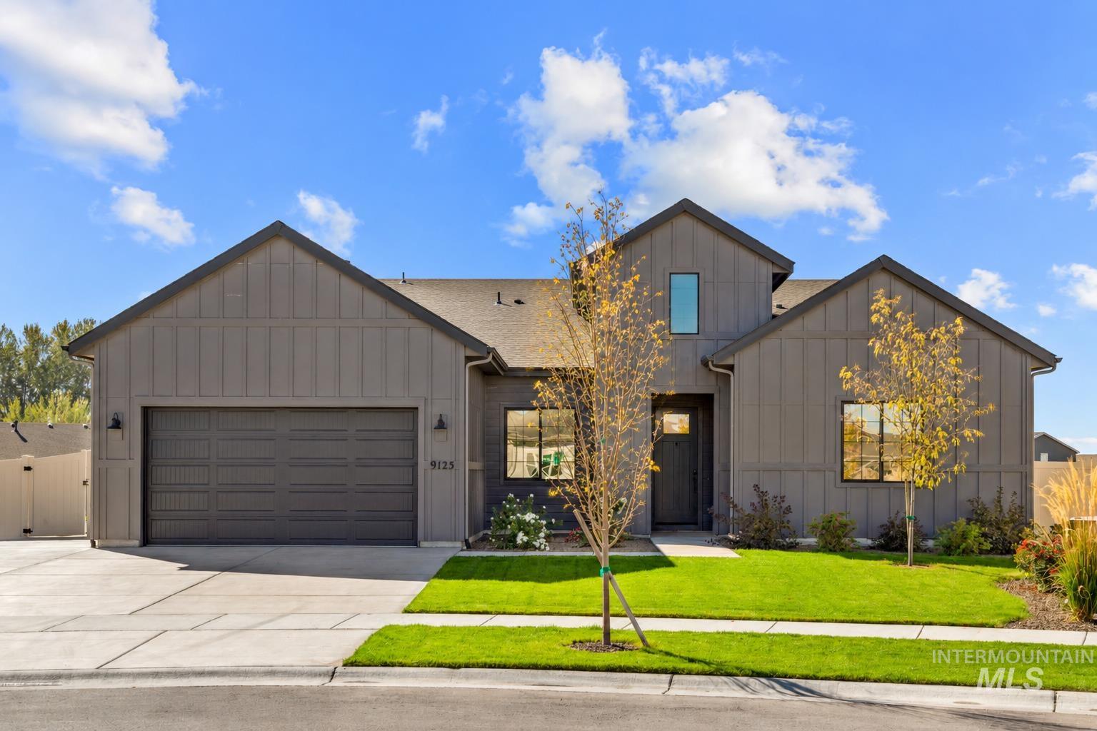 9125 W Purple Martin Street Property Photo 1