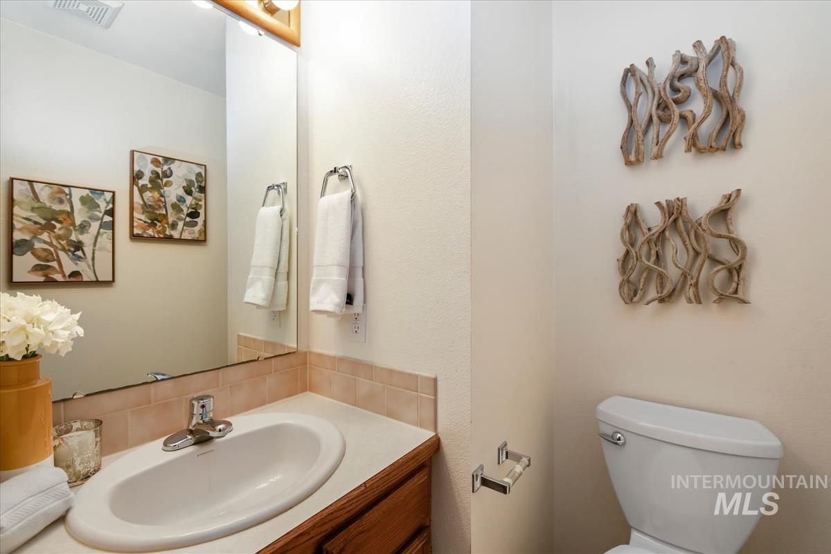 2620 N Arthur St Property Photo 17