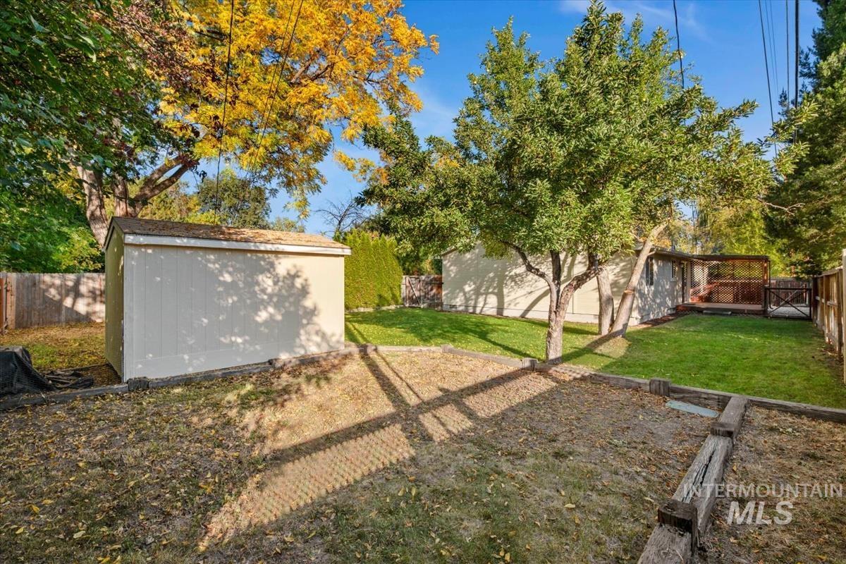 2620 N Arthur St Property Photo 21