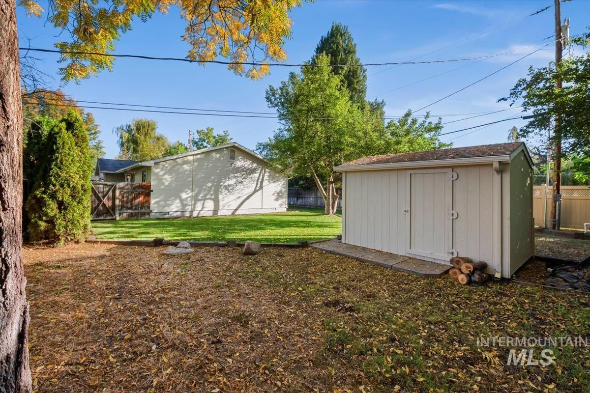 2620 N Arthur St Property Photo 22