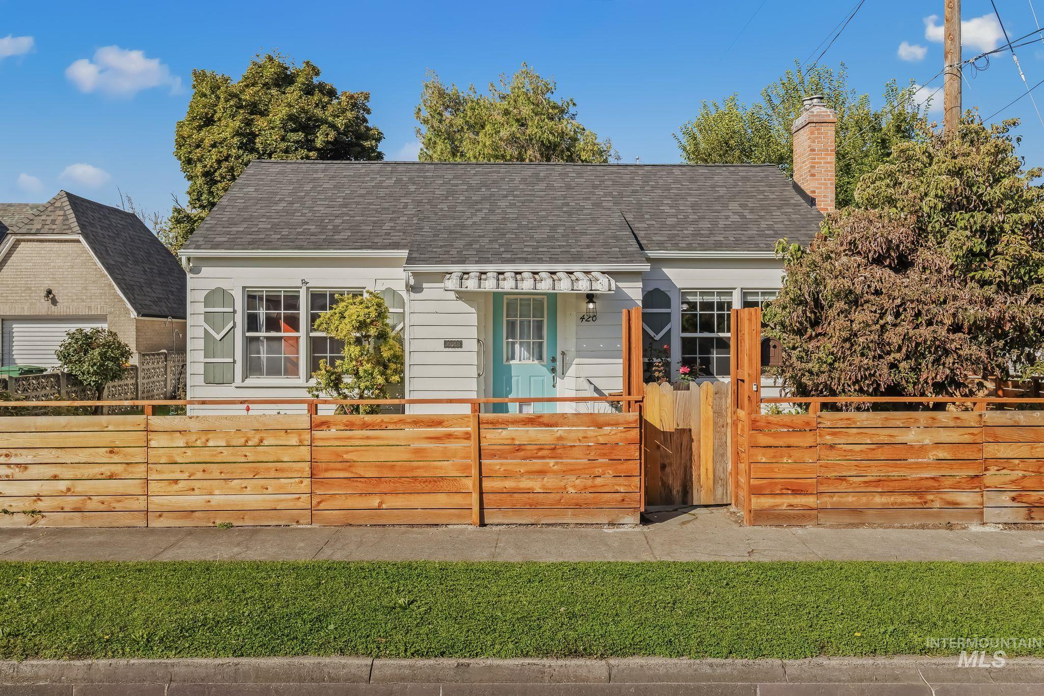 420 4th Street Property Photo 1