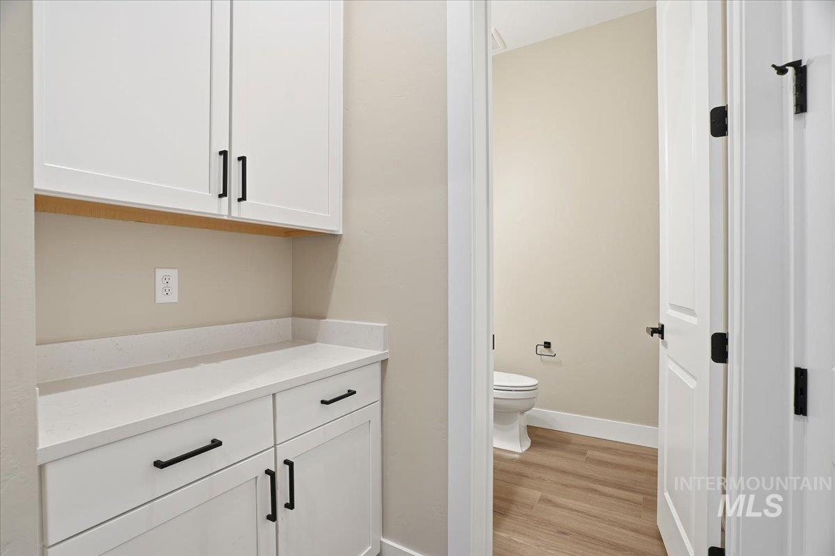 970 N Falling Water Way Property Photo 10