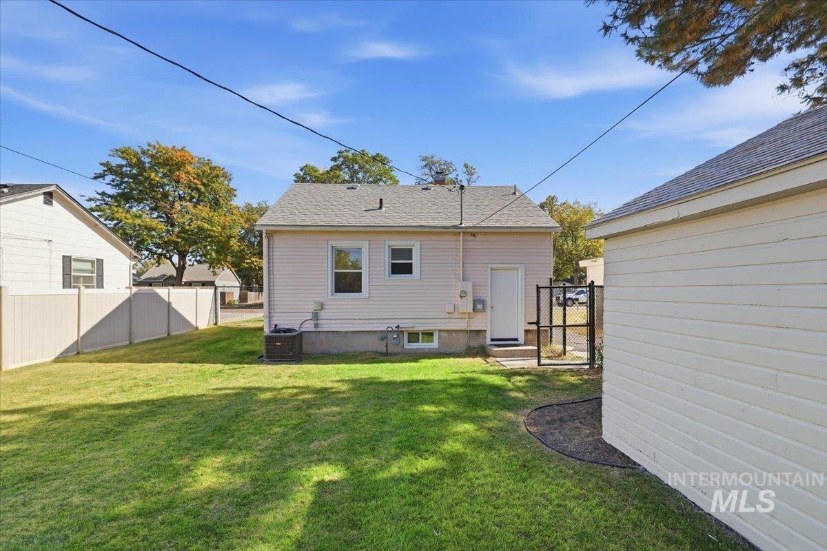 1420 Arlington Ave Property Photo 30