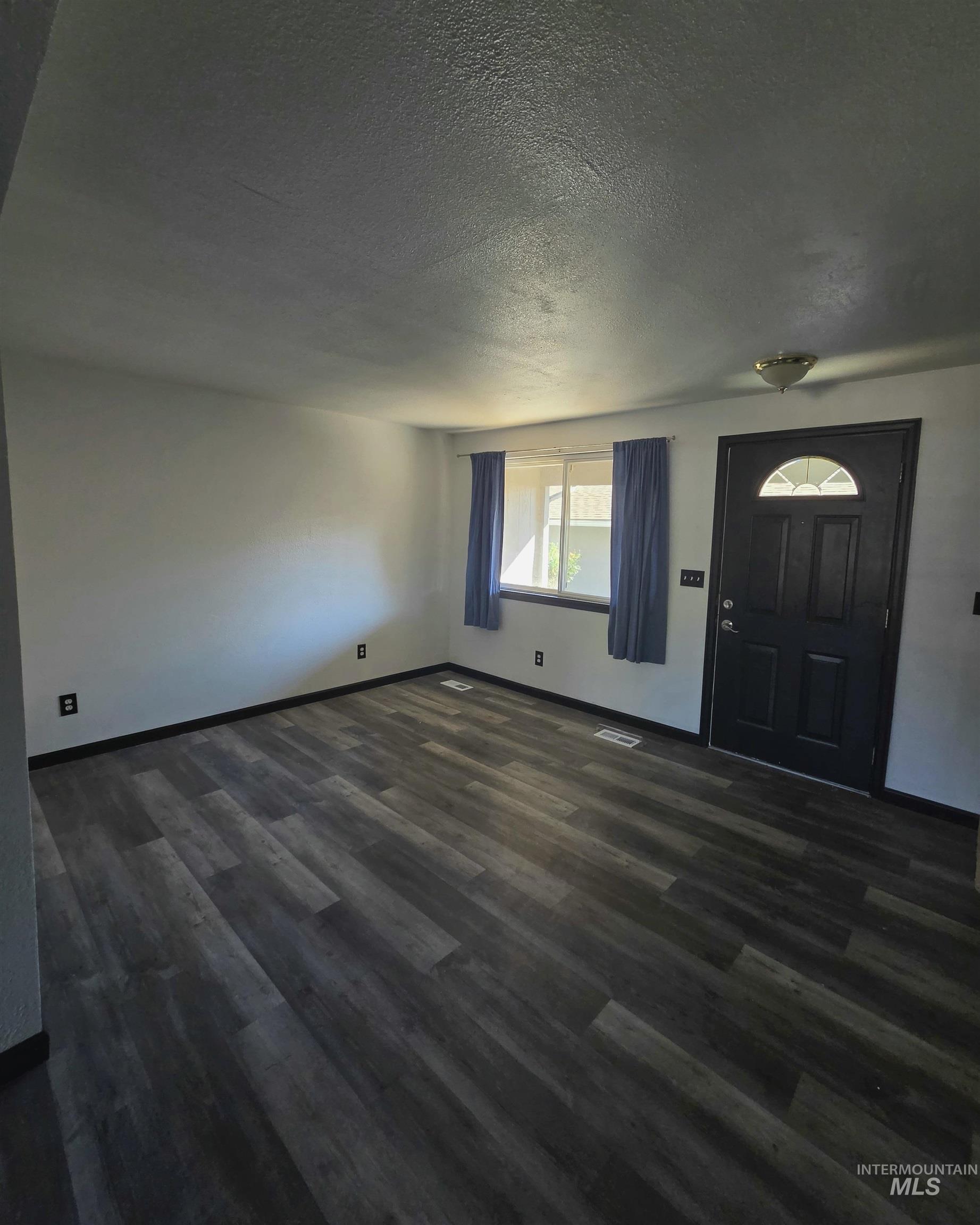 8586 W Rifleman Property Photo 1