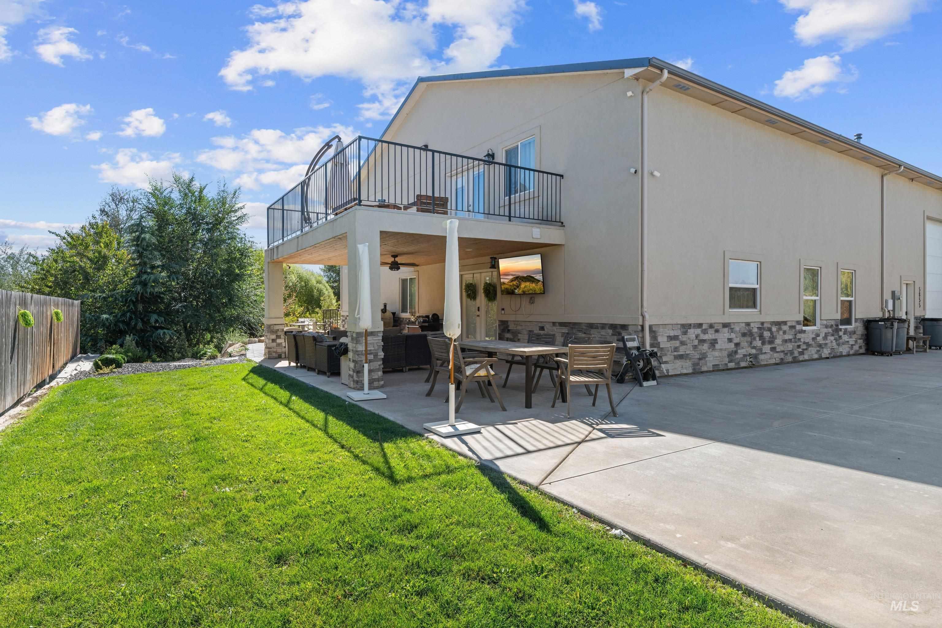 5855 Joe Lane Property Photo 3