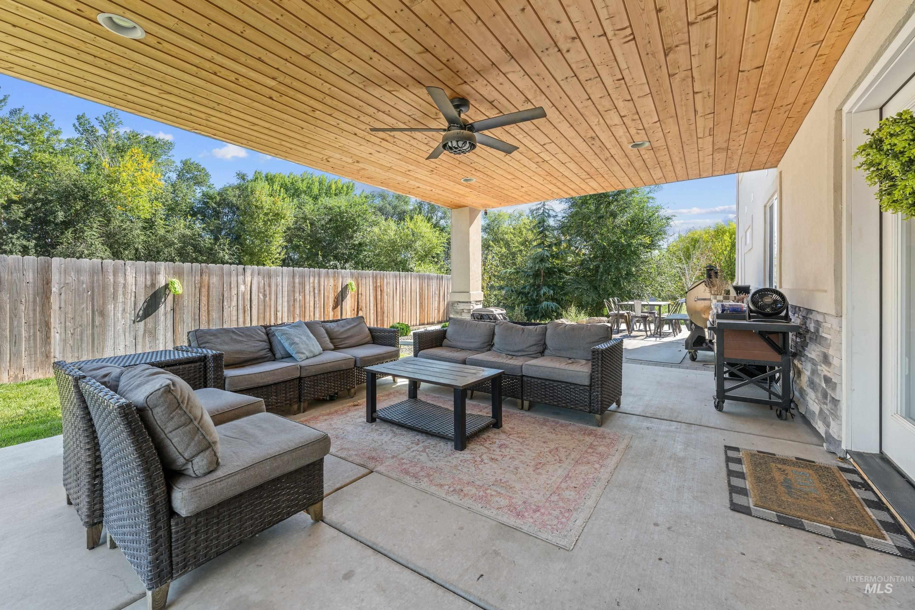5855 Joe Lane Property Photo 5