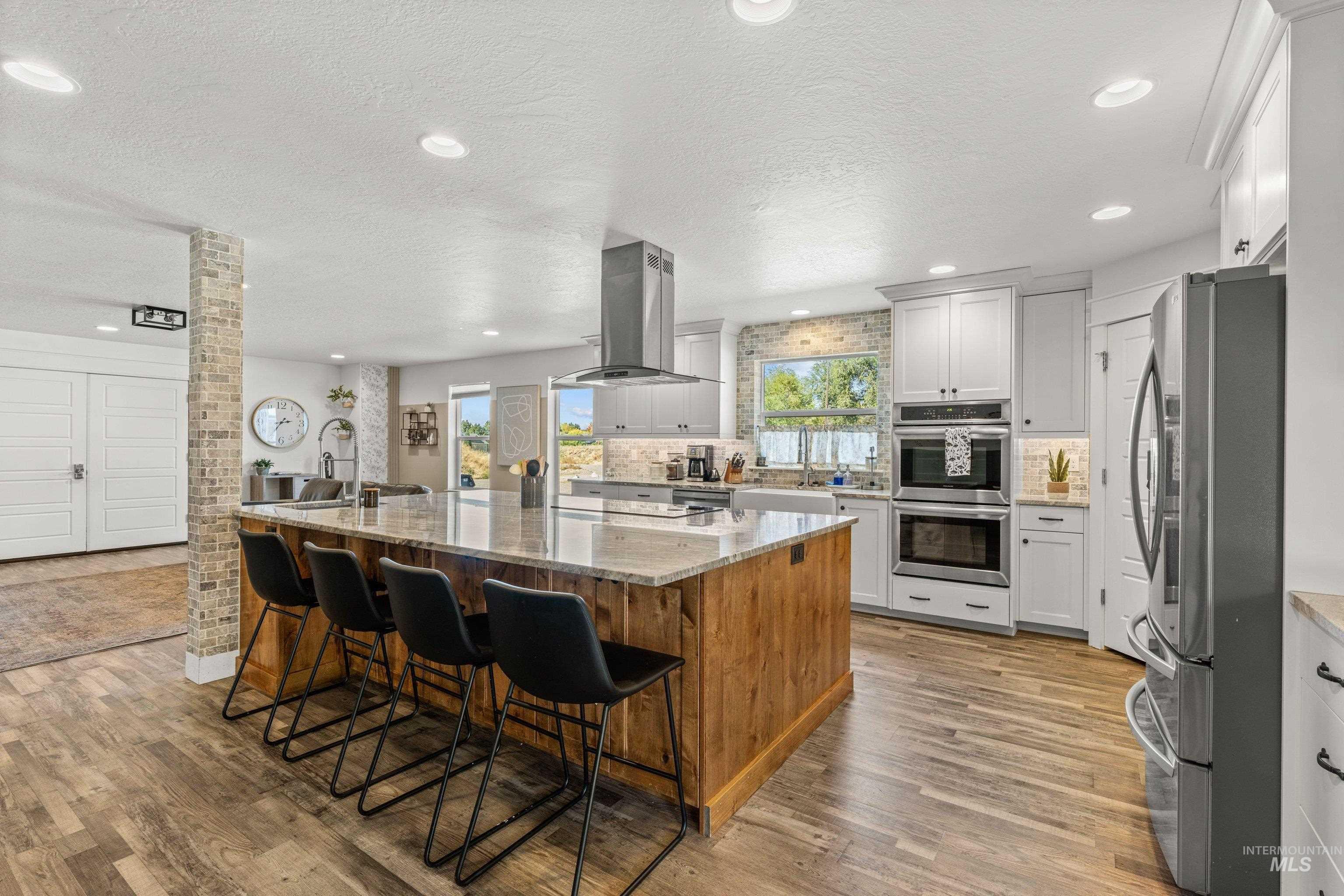 5855 Joe Lane Property Photo 6