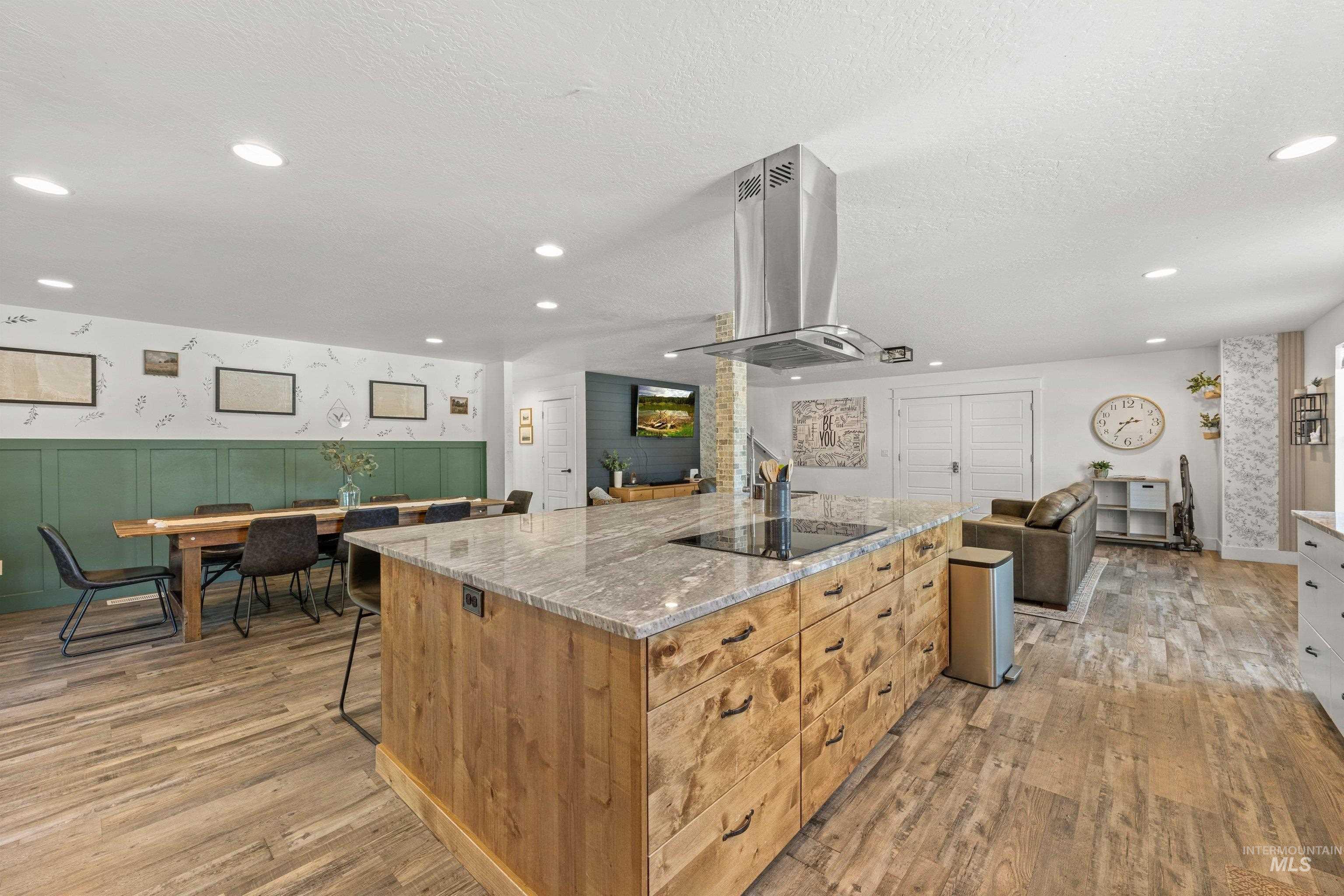 5855 Joe Lane Property Photo 7
