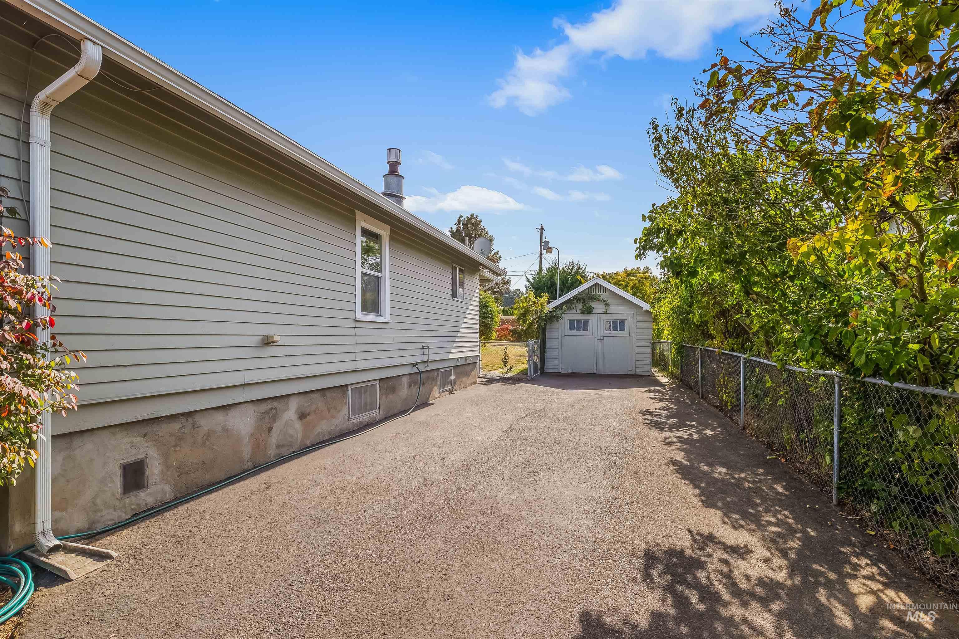 1506 13th Ave Property Photo 7