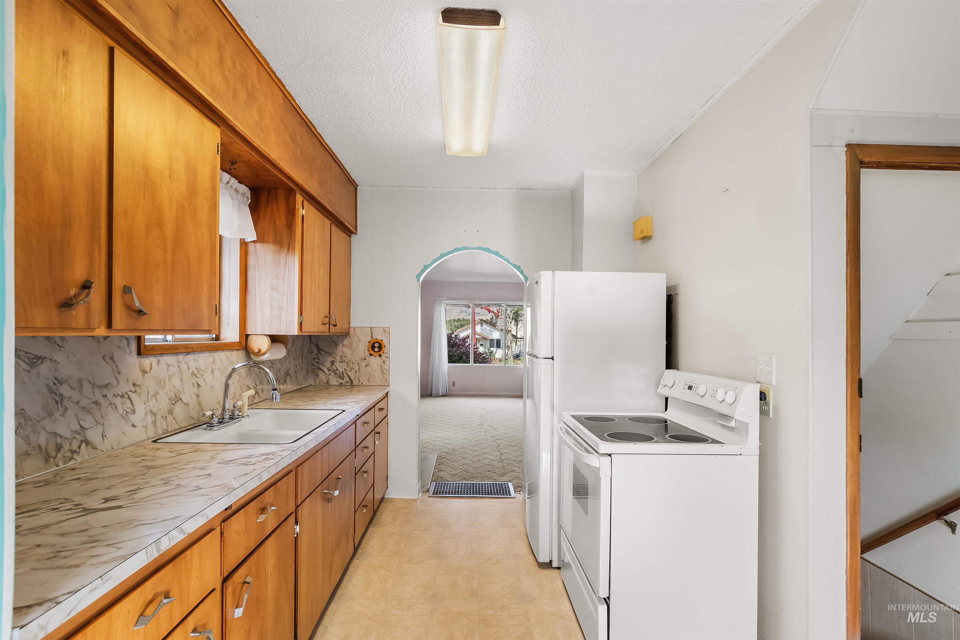 1506 13th Ave Property Photo 8
