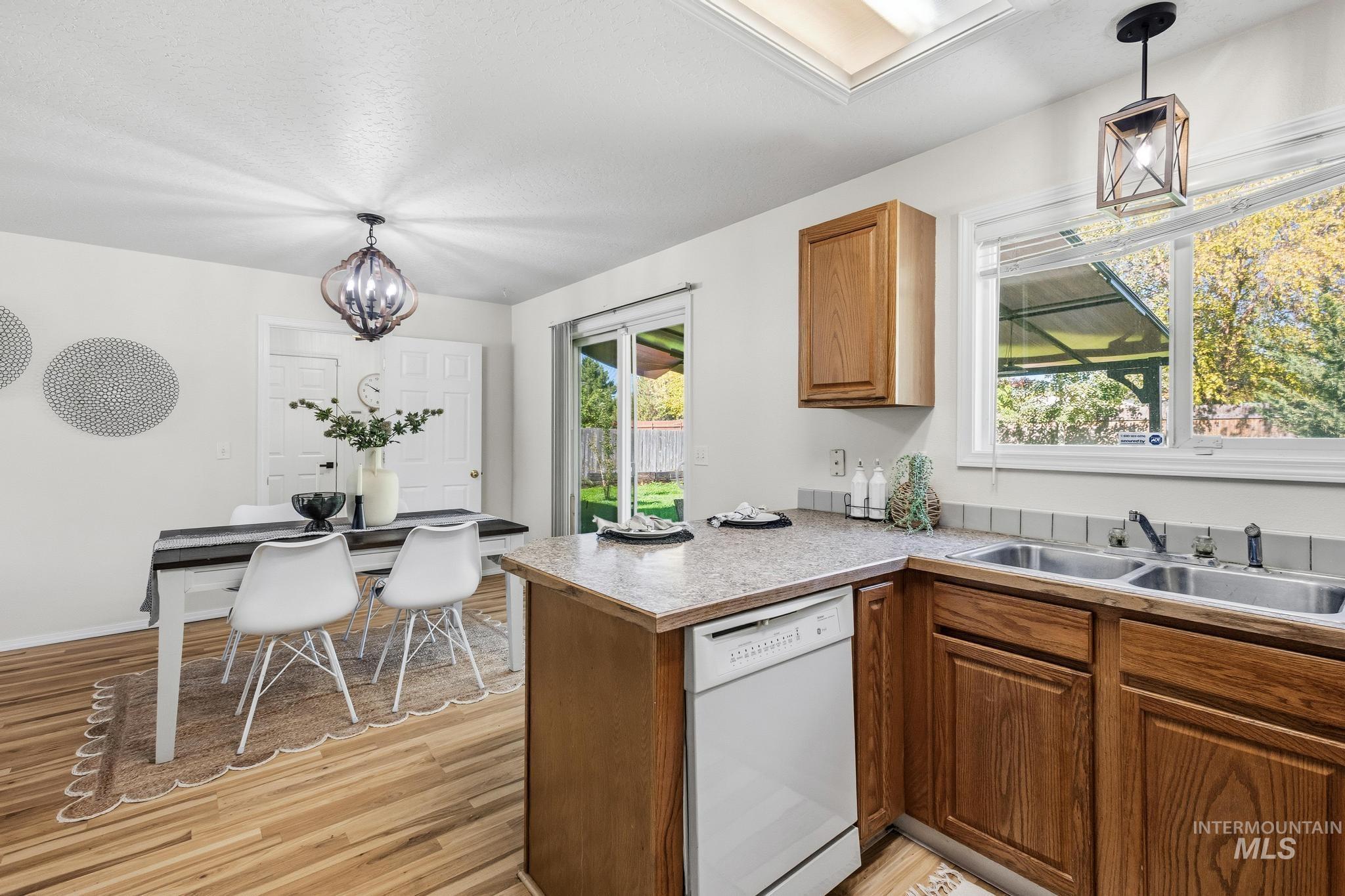 312 E Snowy Owl Street Property Photo 13