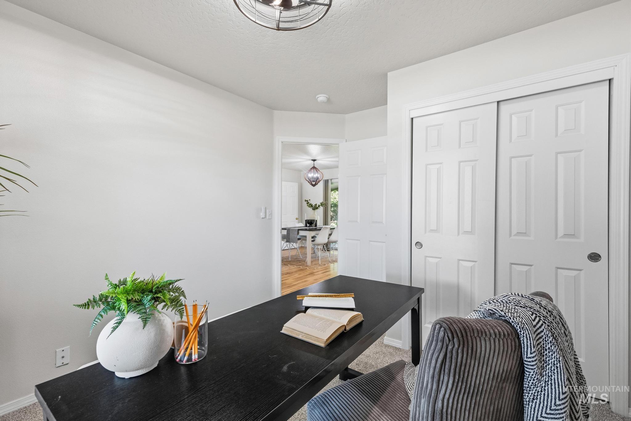 312 E Snowy Owl Street Property Photo 15