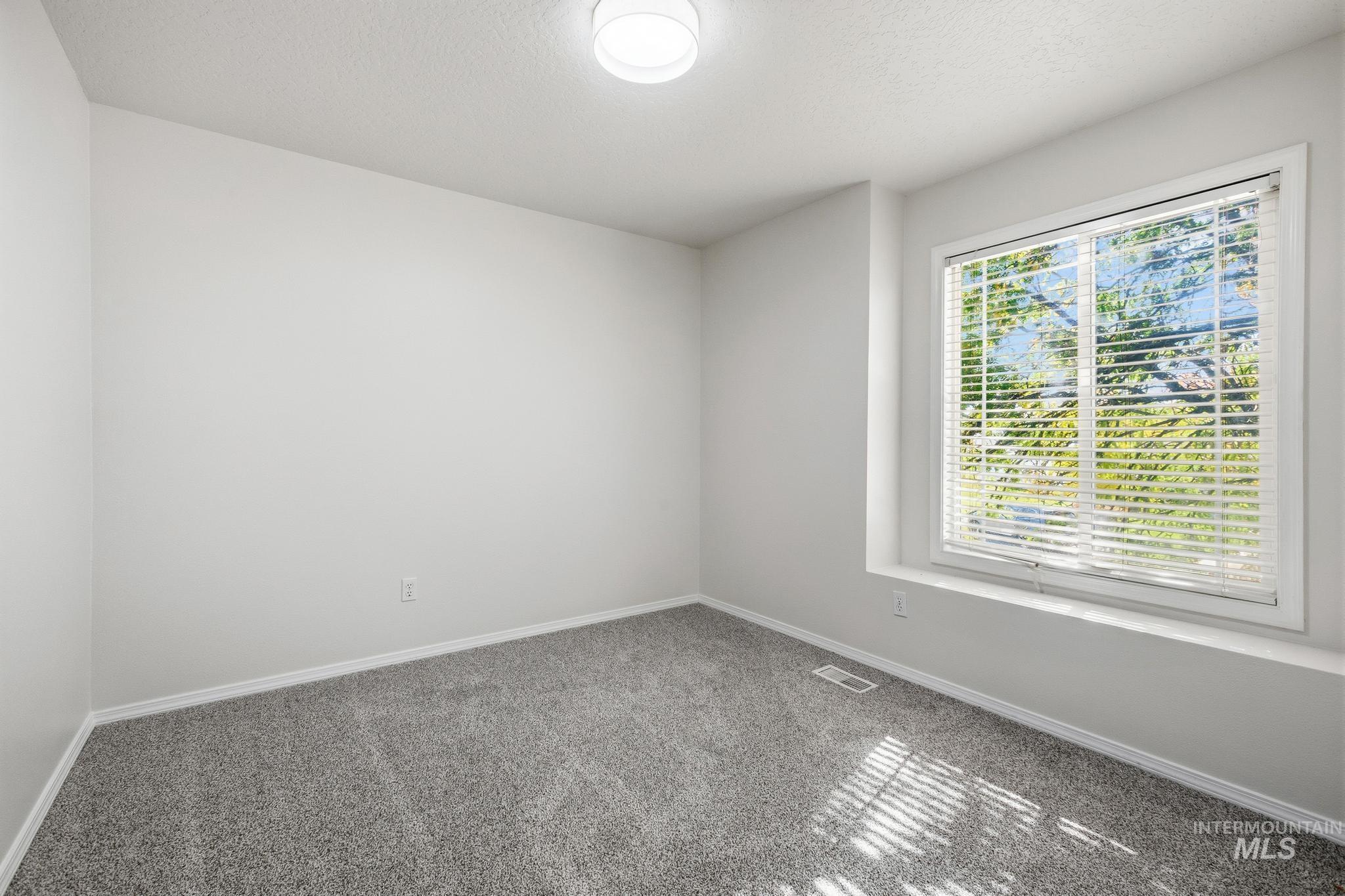 312 E Snowy Owl Street Property Photo 30