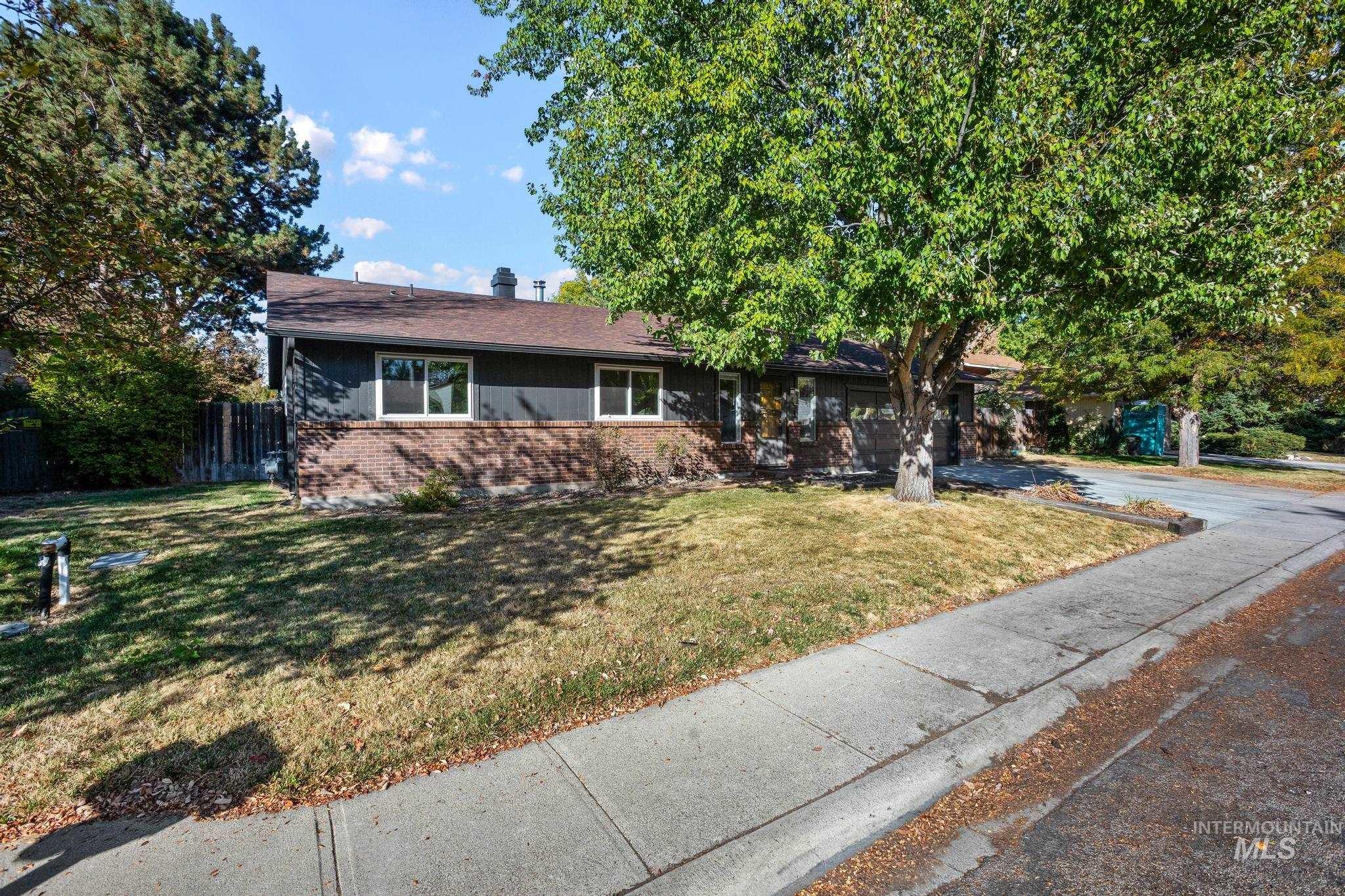 850 E Ironside Dr Property Photo 4
