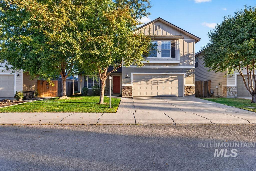 10062 W Littlewood St. Property Photo 2