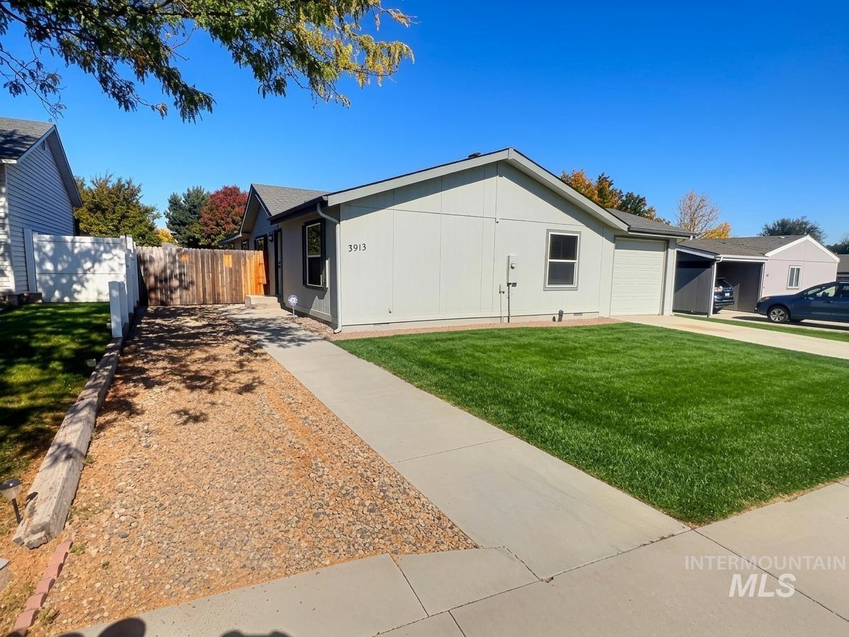 3915 Bennington Street Property Photo 2