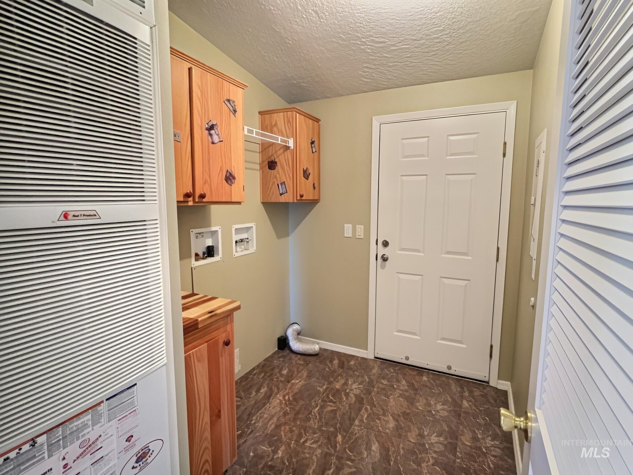 3915 Bennington Street Property Photo 11