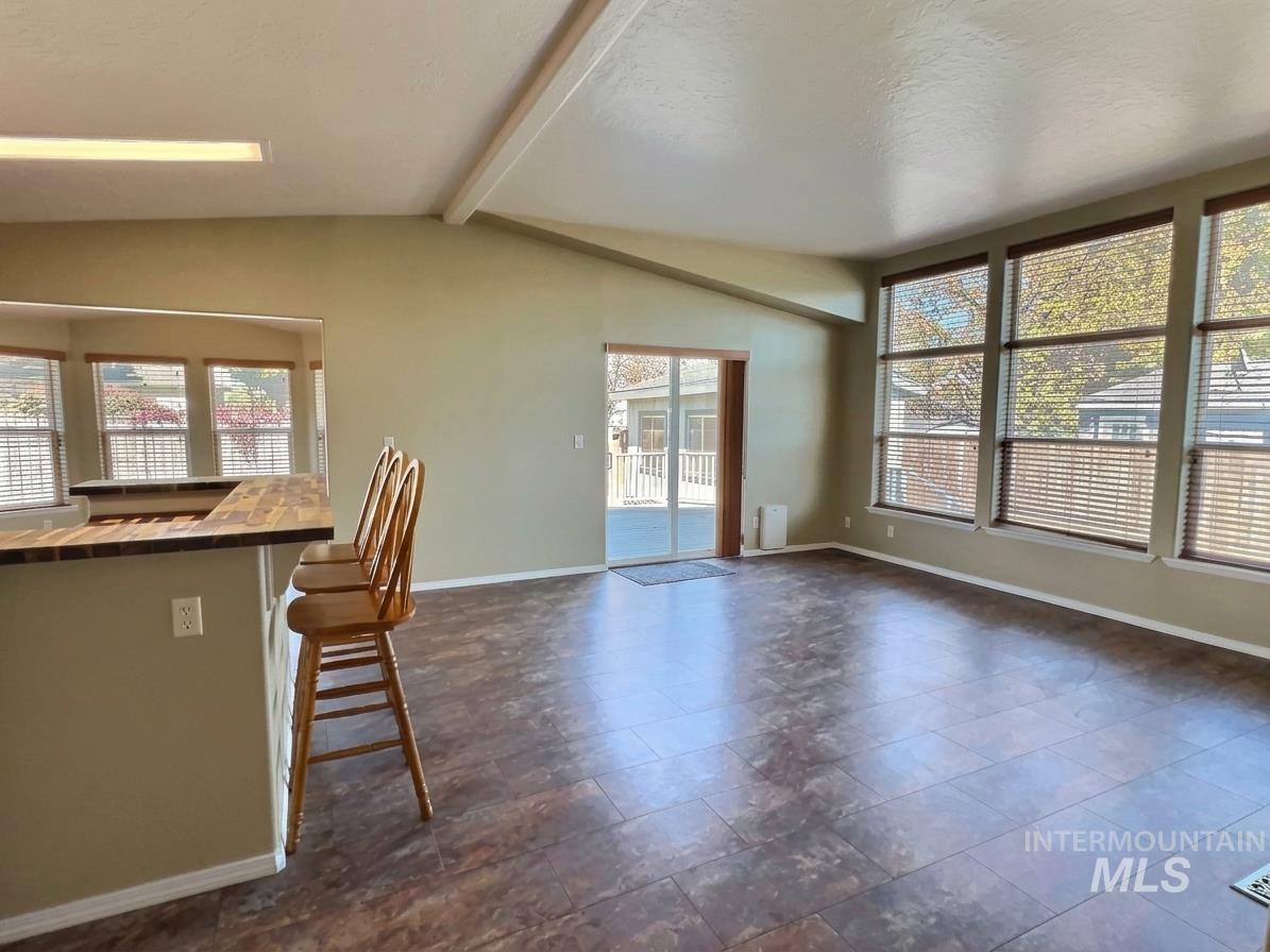 3915 Bennington Street Property Photo 16