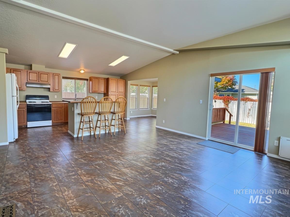 3915 Bennington Street Property Photo 17