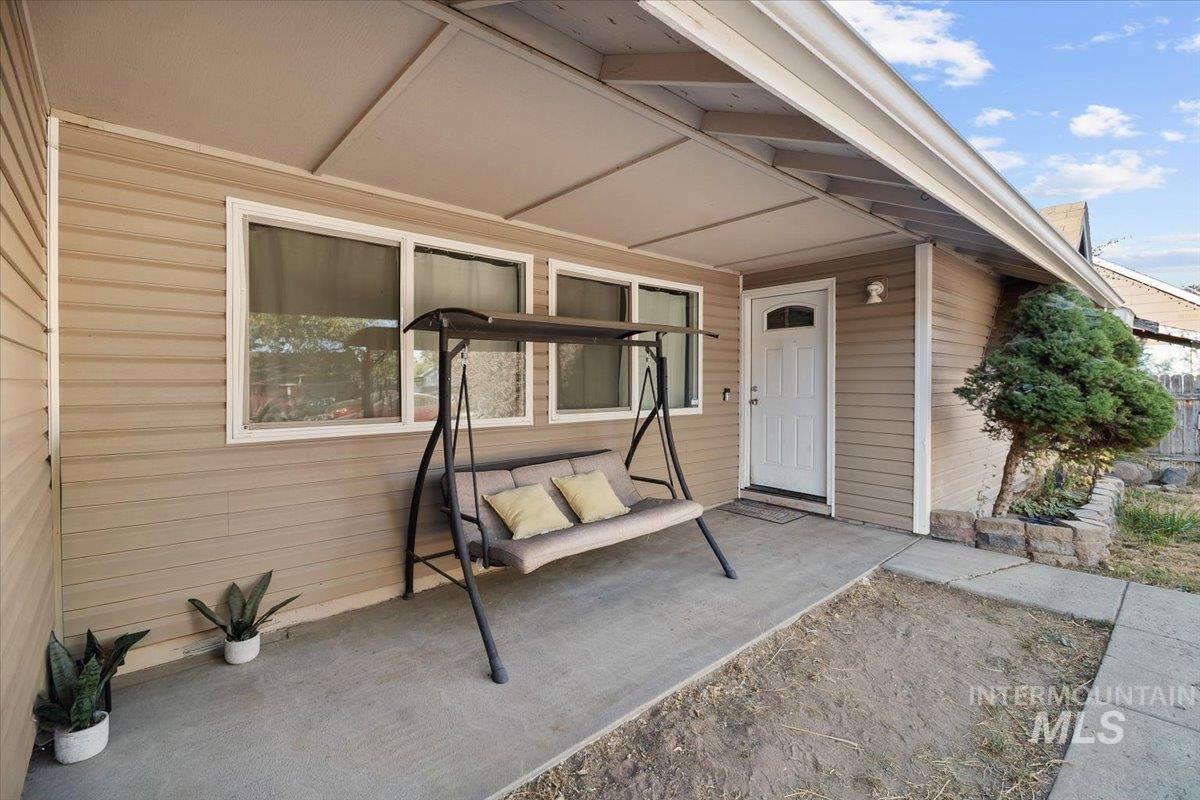 209 Mountain View Dr Property Photo 3