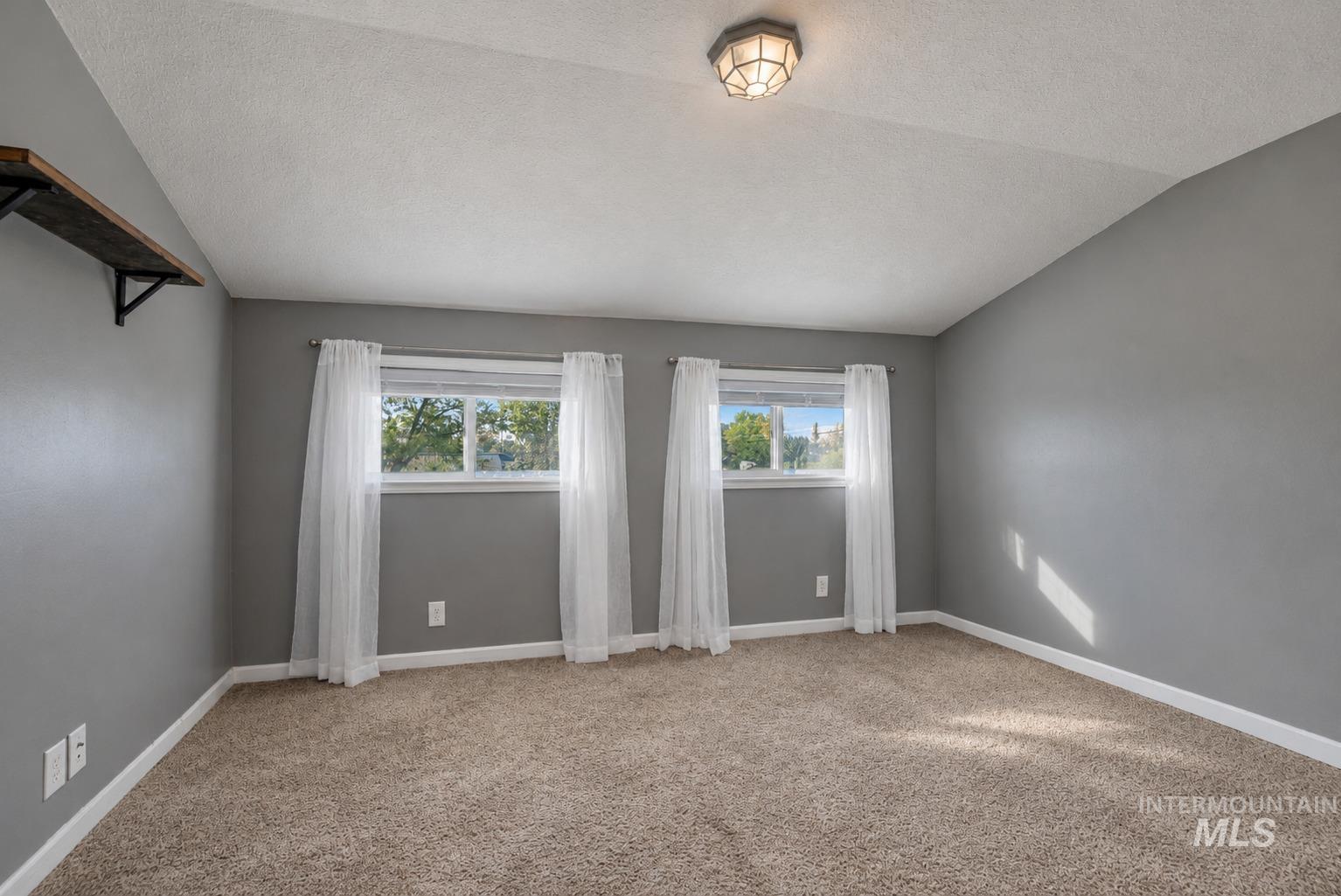 307 Lincoln St Property Photo 21