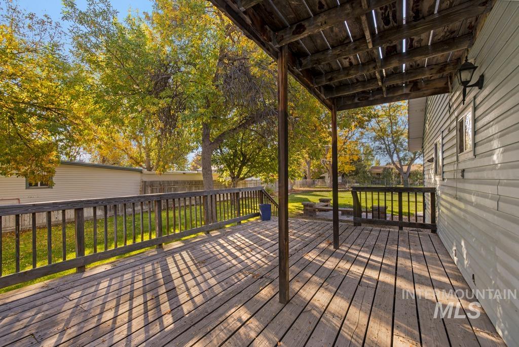 307 Lincoln St Property Photo 41