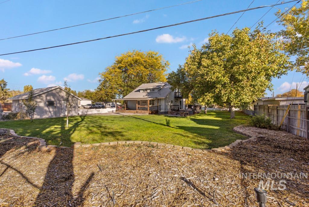 307 Lincoln St Property Photo 45