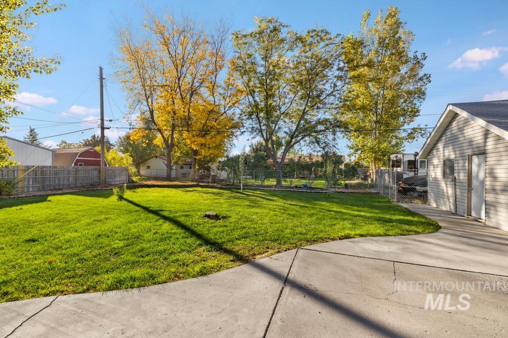 307 Lincoln St Property Photo 46