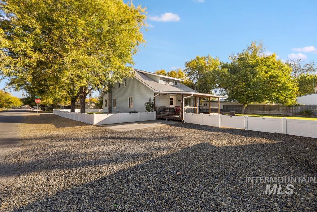307 Lincoln St Property Photo 47