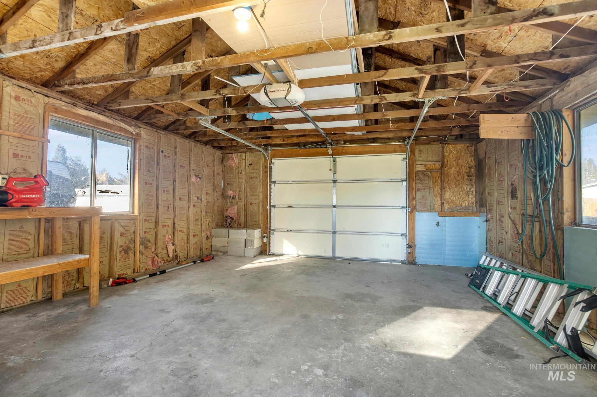 307 Lincoln St Property Photo 50