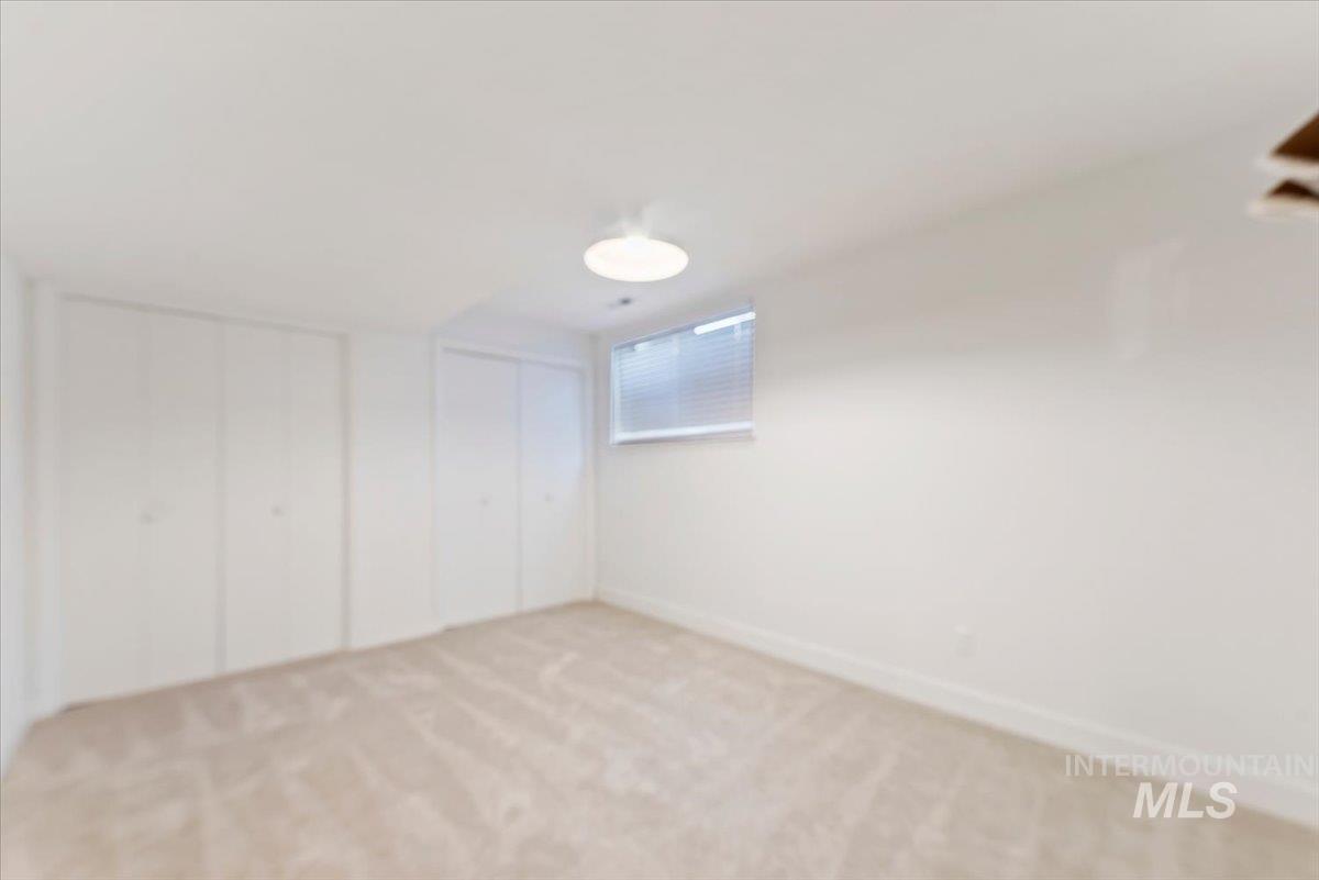 826 N Beachwood St Property Photo 25